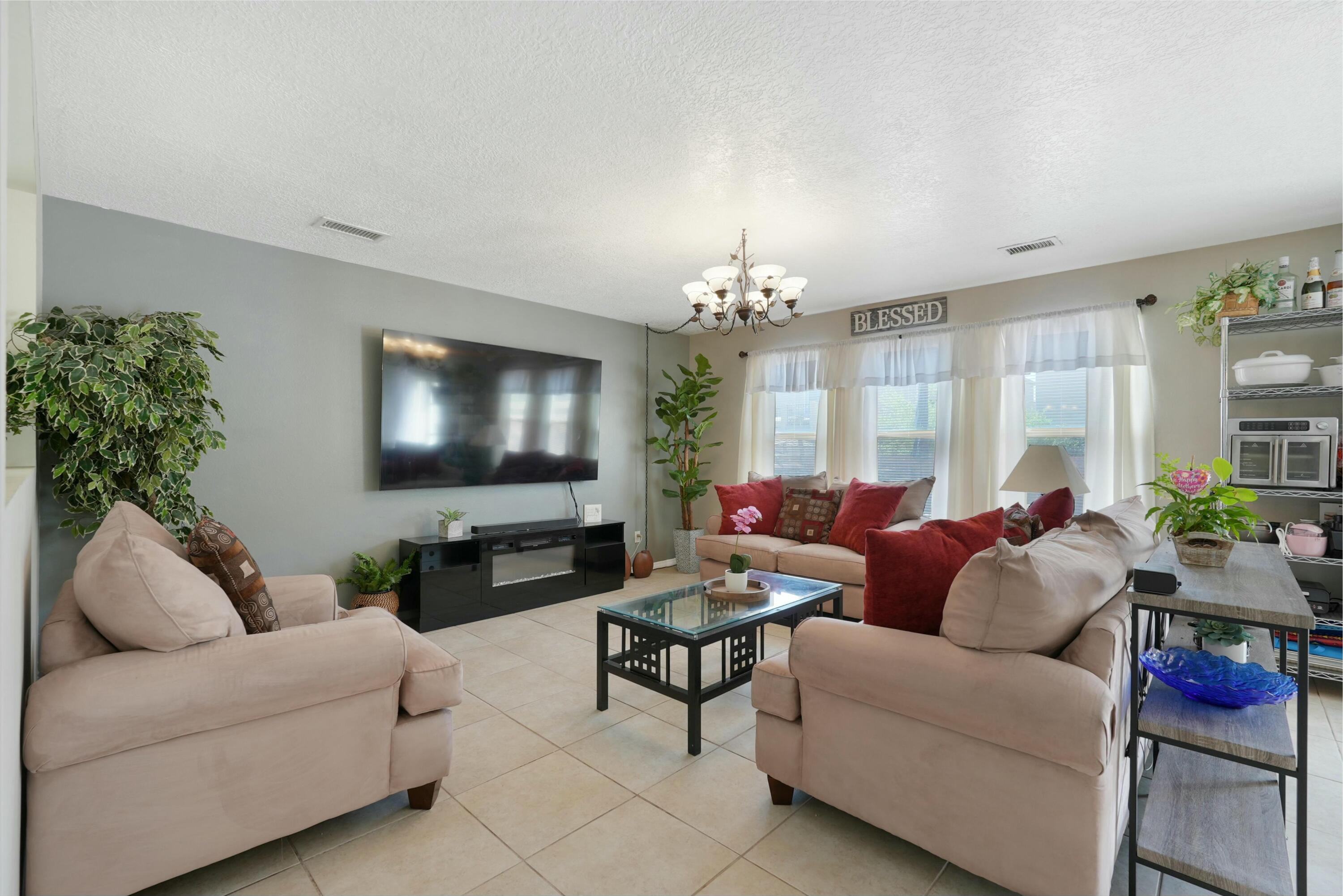 10748 Humphries Lane SW