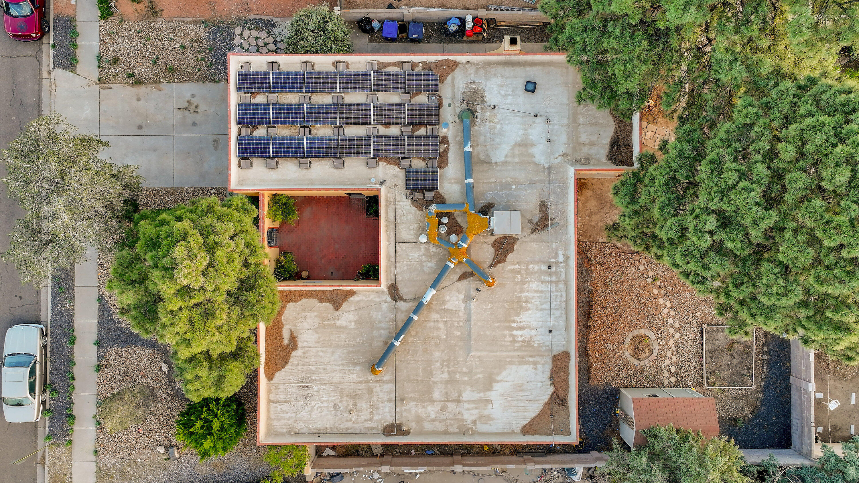 1613 EASTRIDGE Drive NE