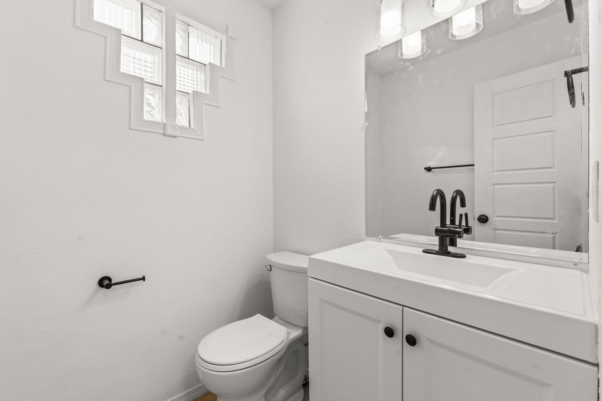 8905 ALEXIS Avenue SW