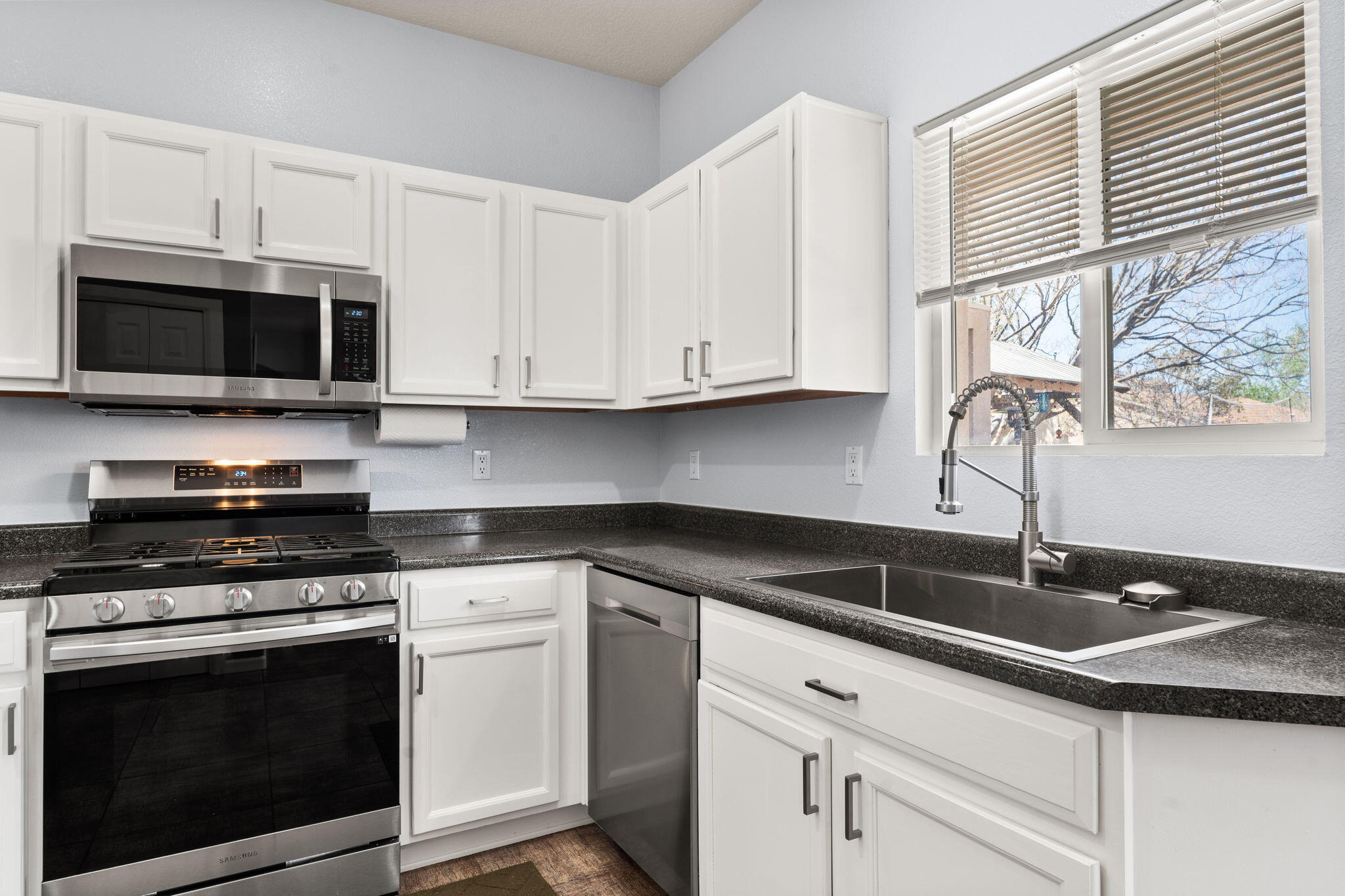 7105 AVIGNON Court NW