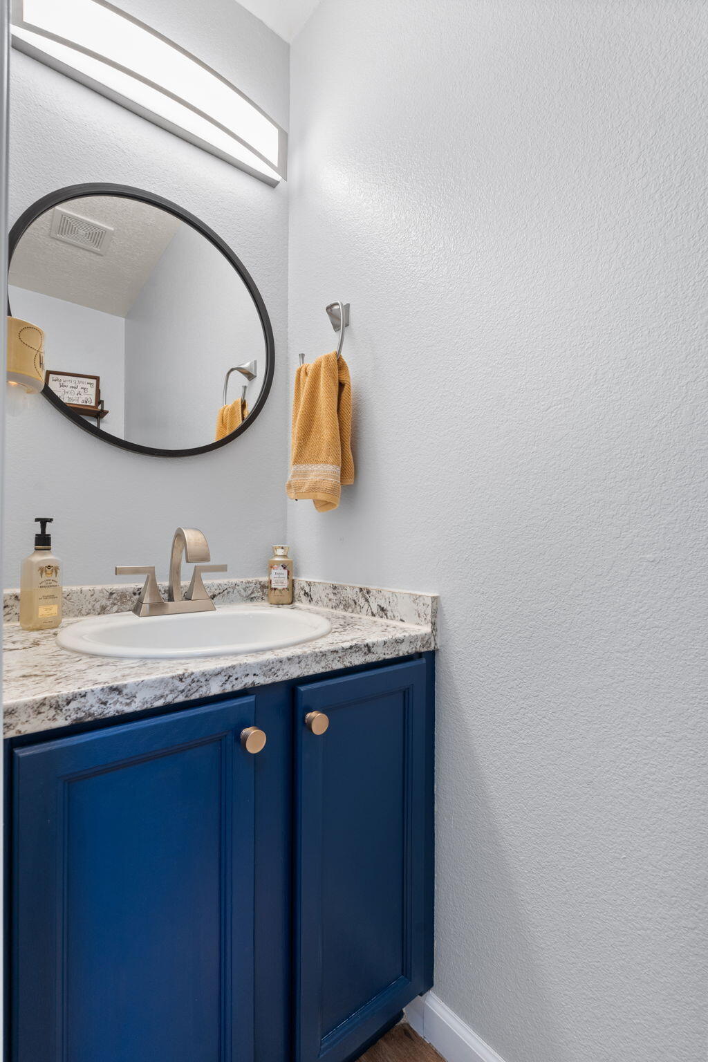 7105 AVIGNON Court NW