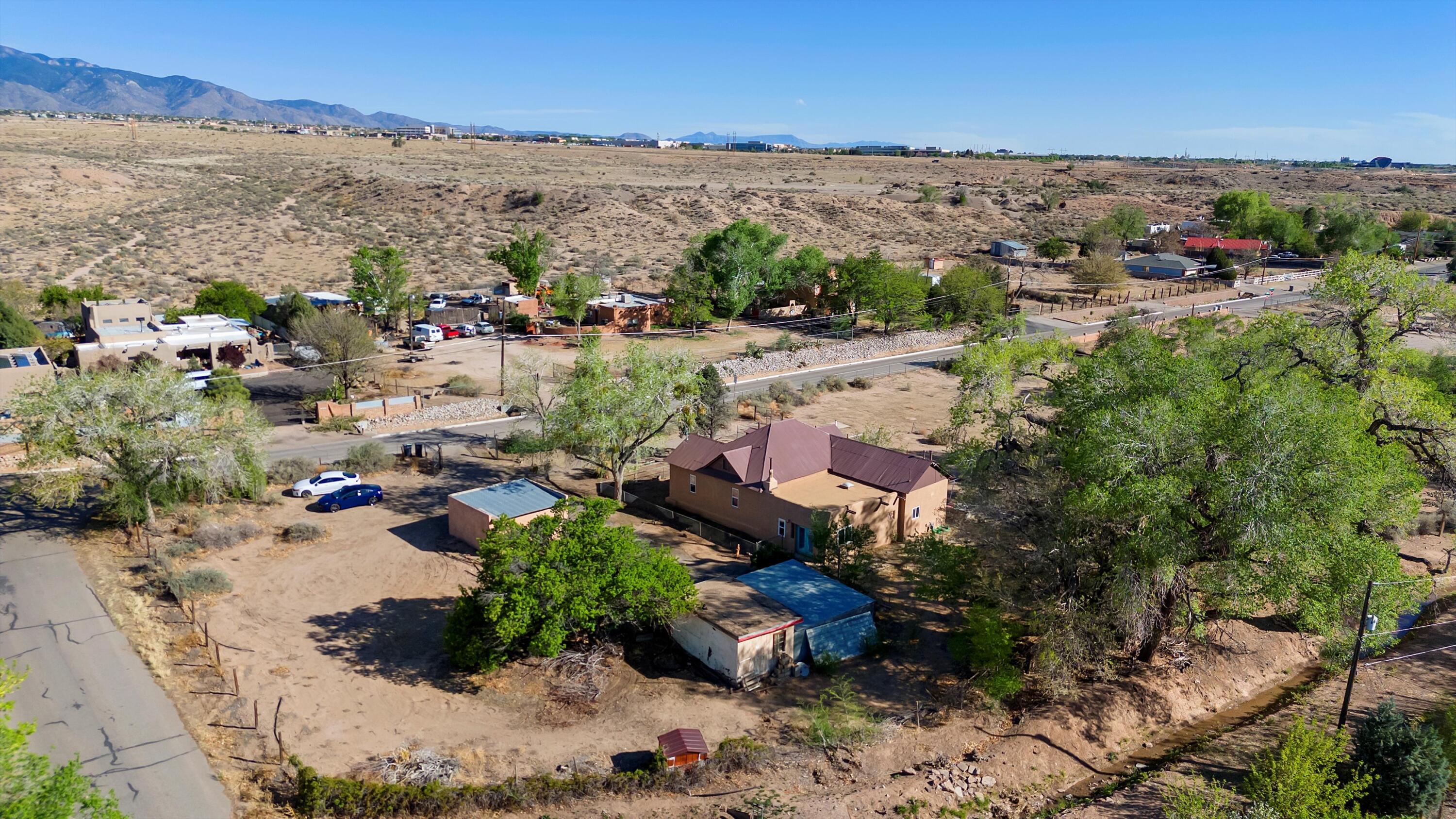 11009 EDITH Boulevard NE