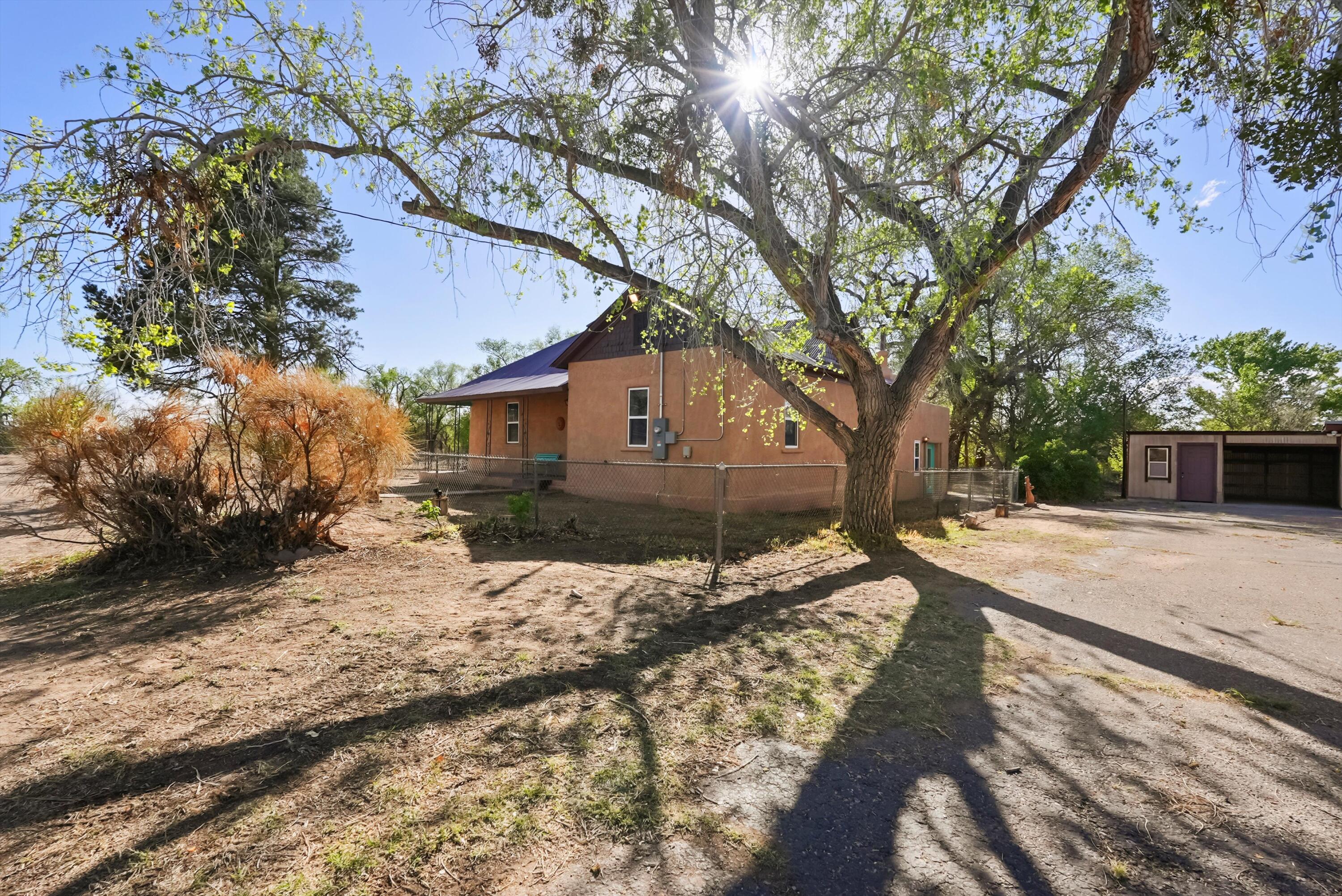 11009 EDITH Boulevard NE