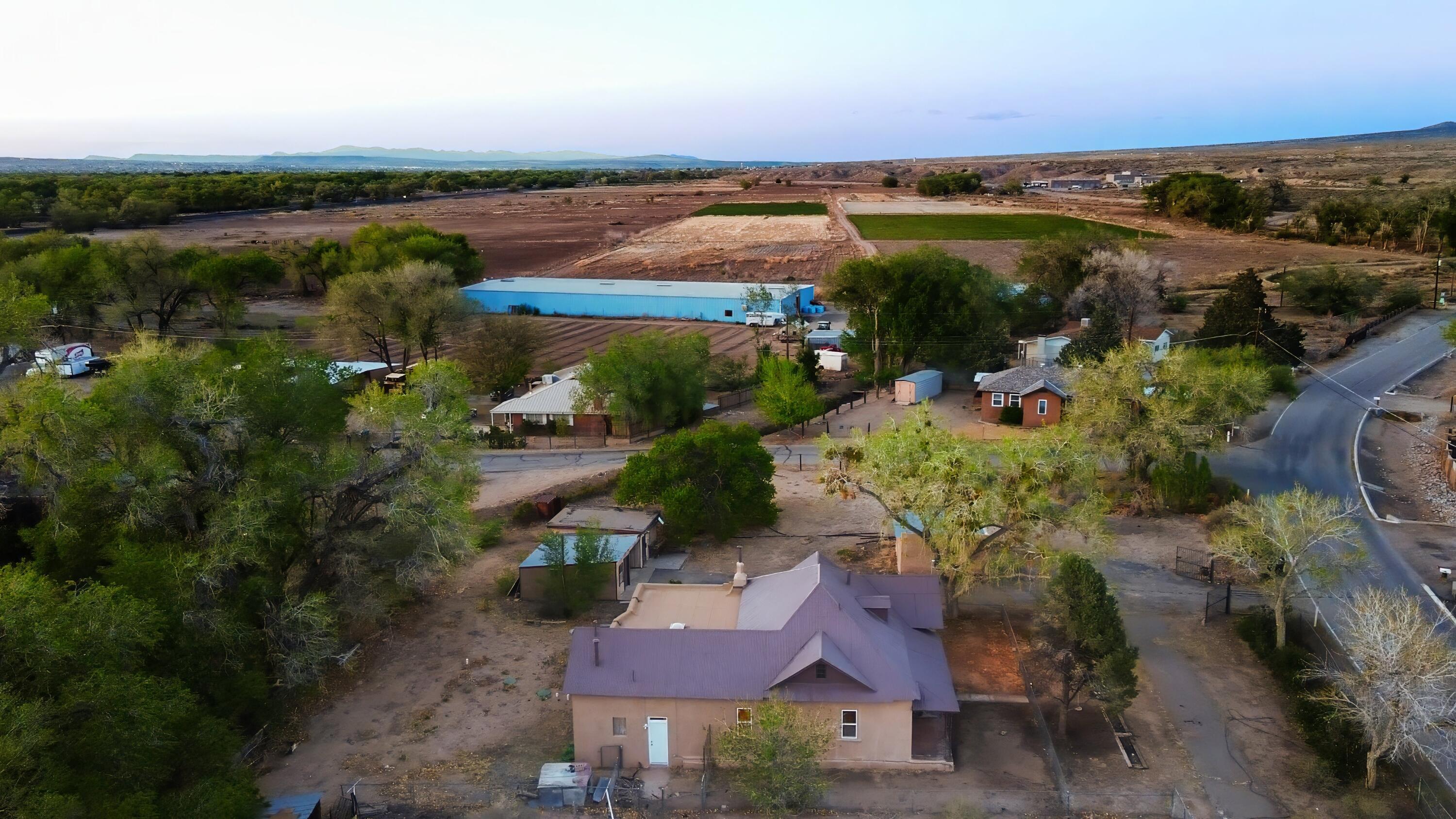 11009 EDITH Boulevard NE