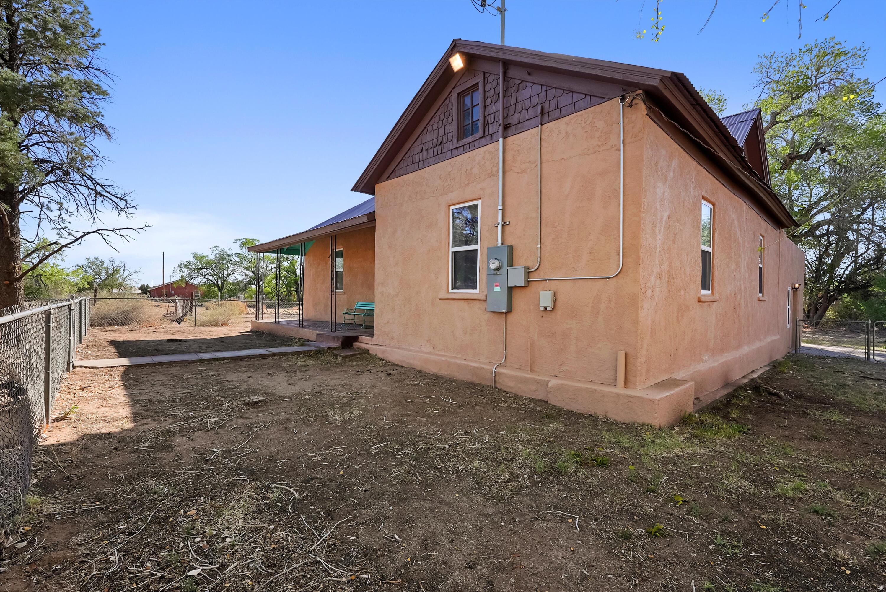 11009 EDITH Boulevard NE