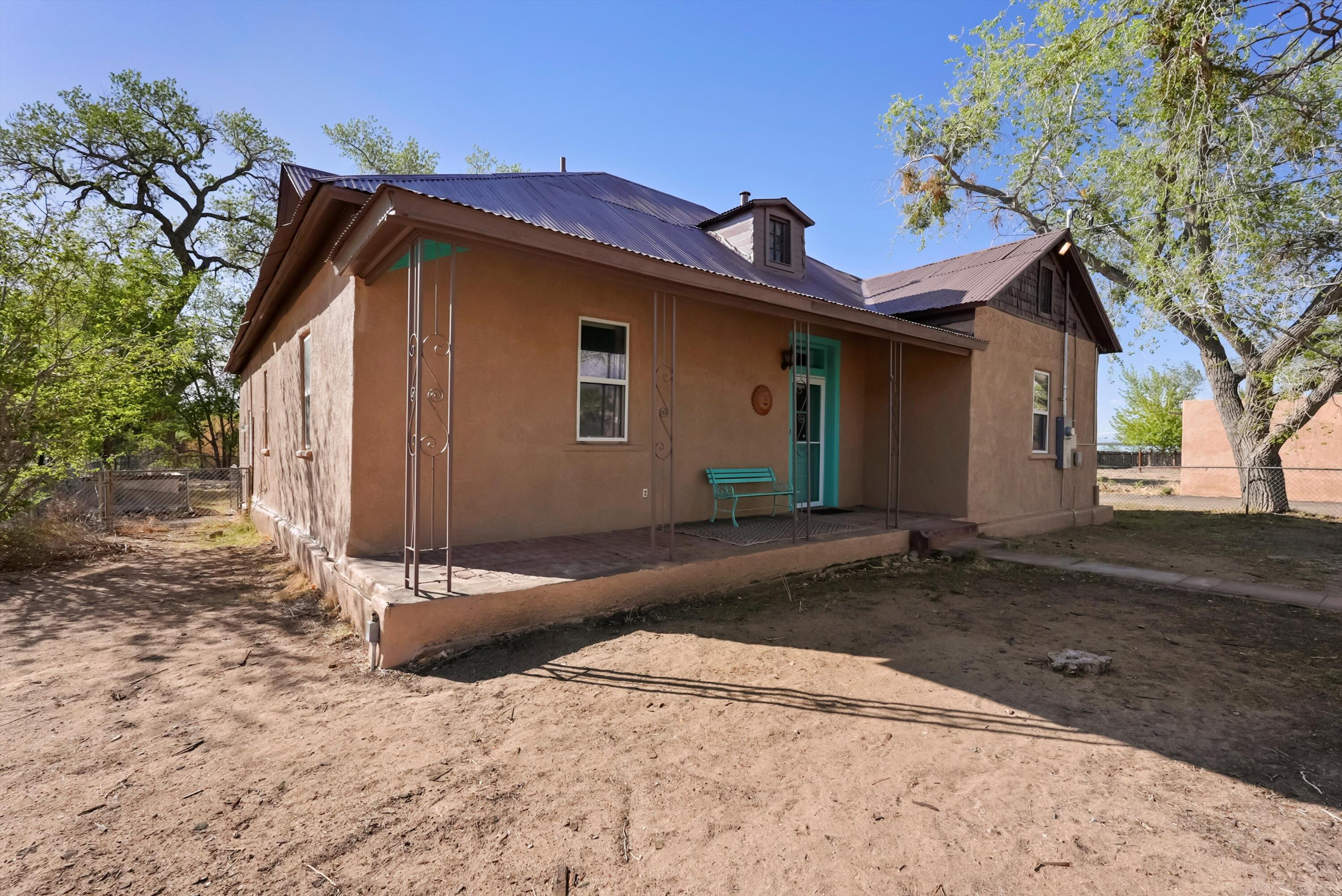 11009 EDITH Boulevard NE