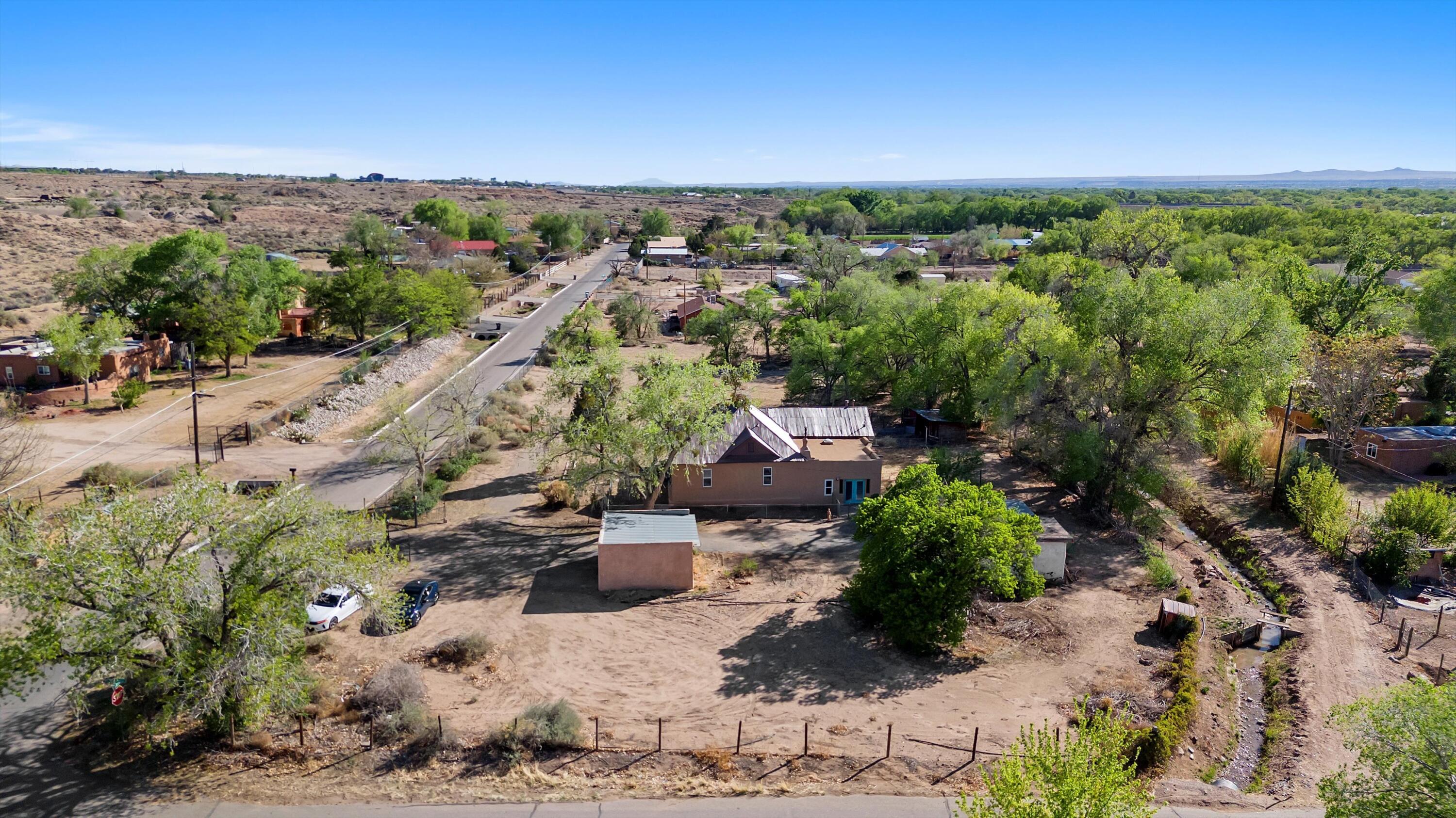 11009 EDITH Boulevard NE