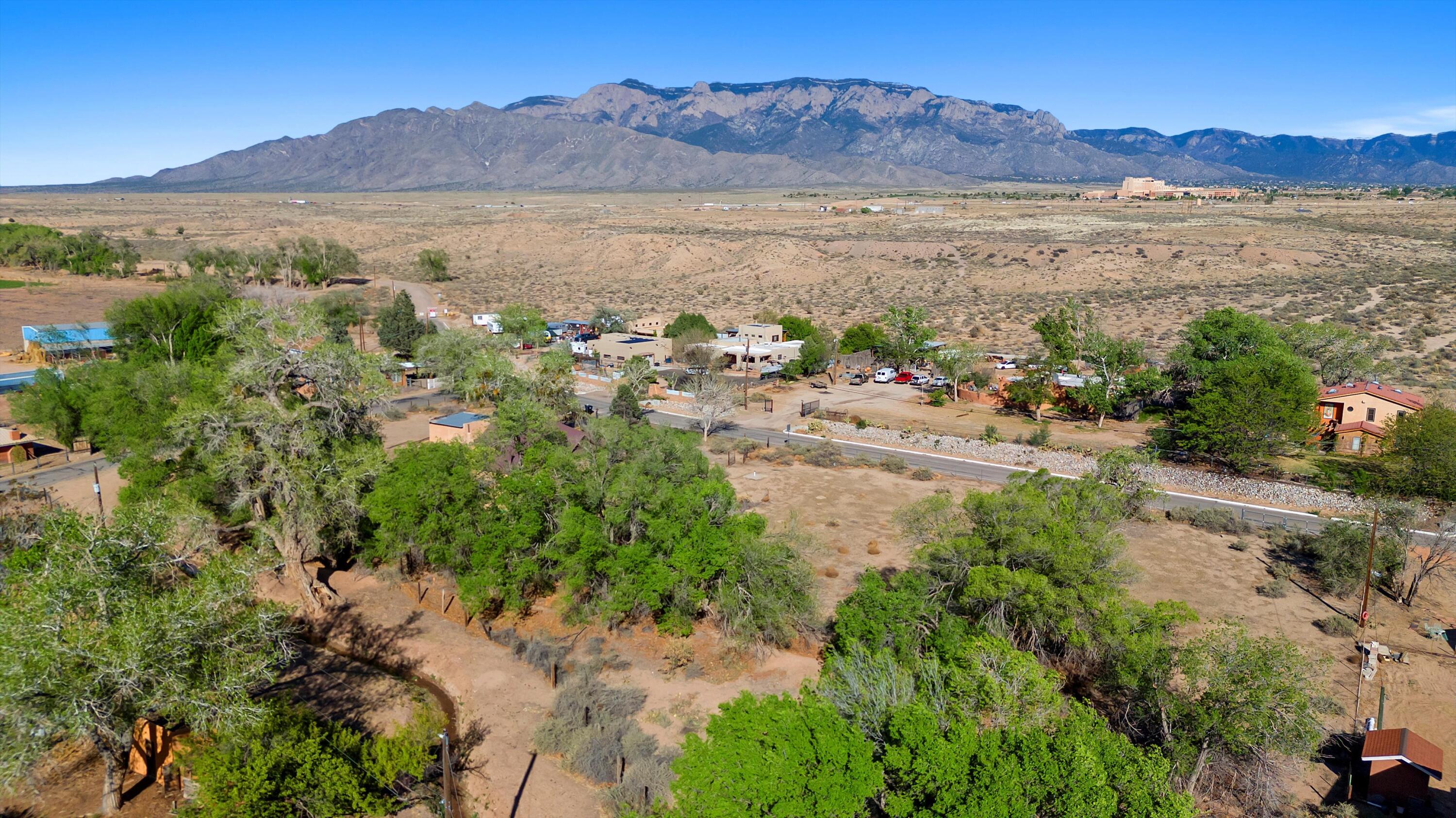 11009 EDITH Boulevard NE