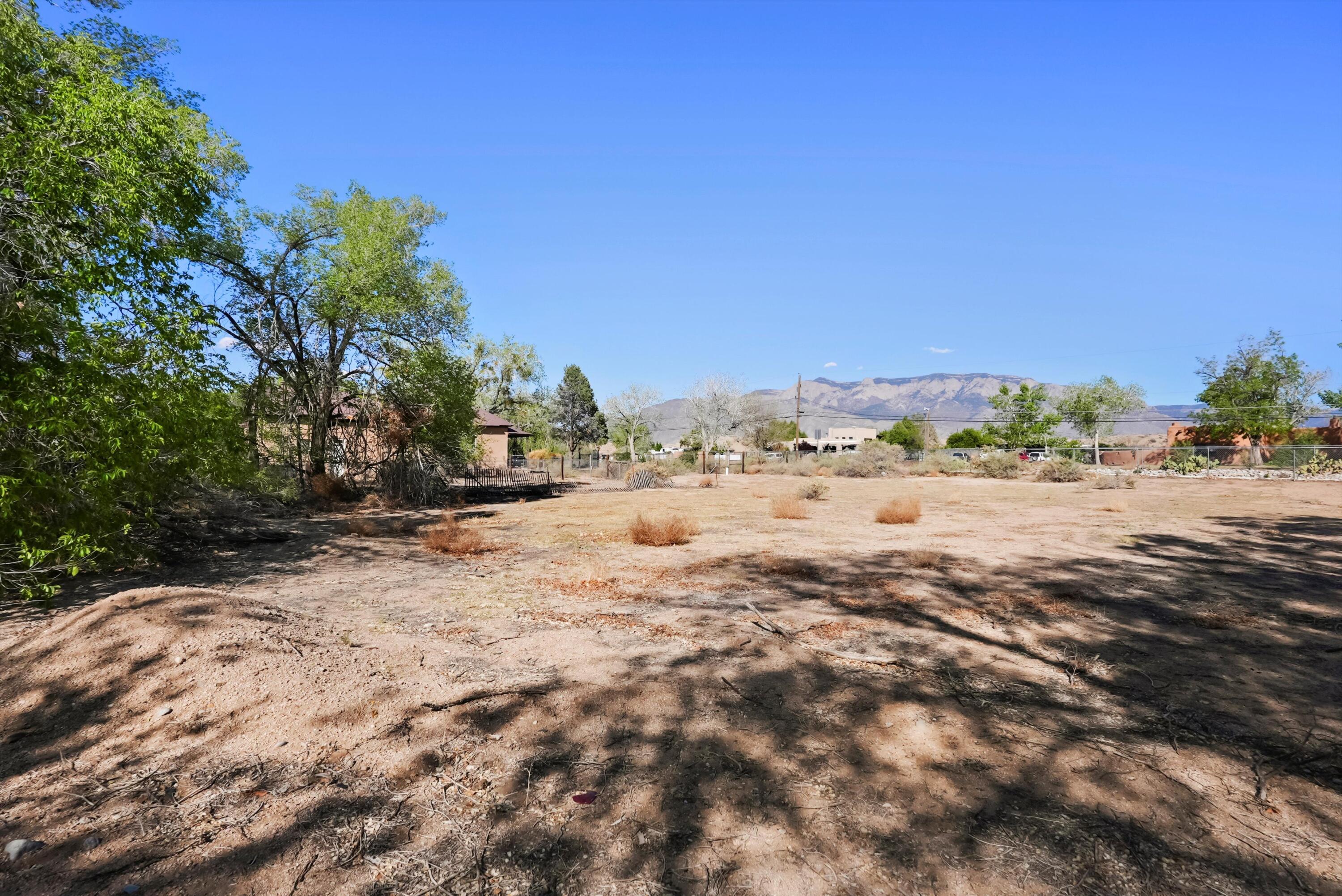 11009 EDITH Boulevard NE