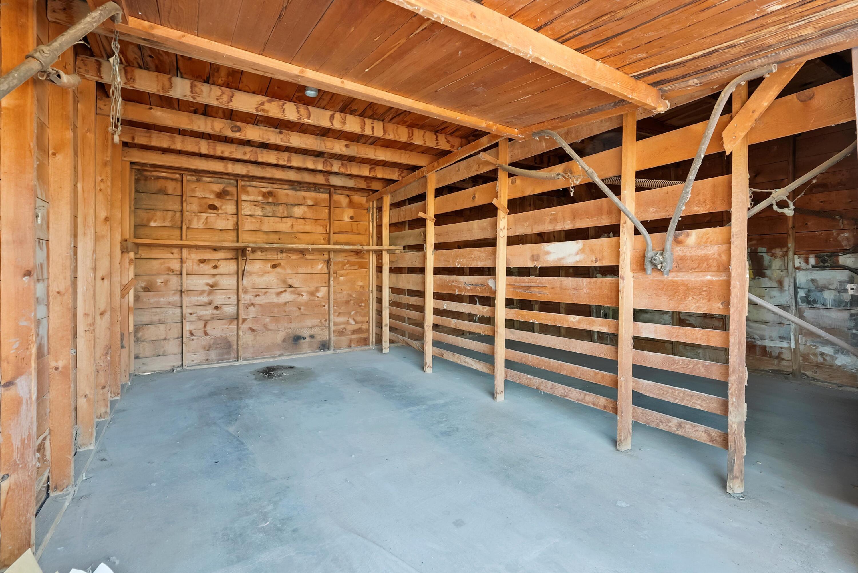 11009 EDITH Boulevard NE