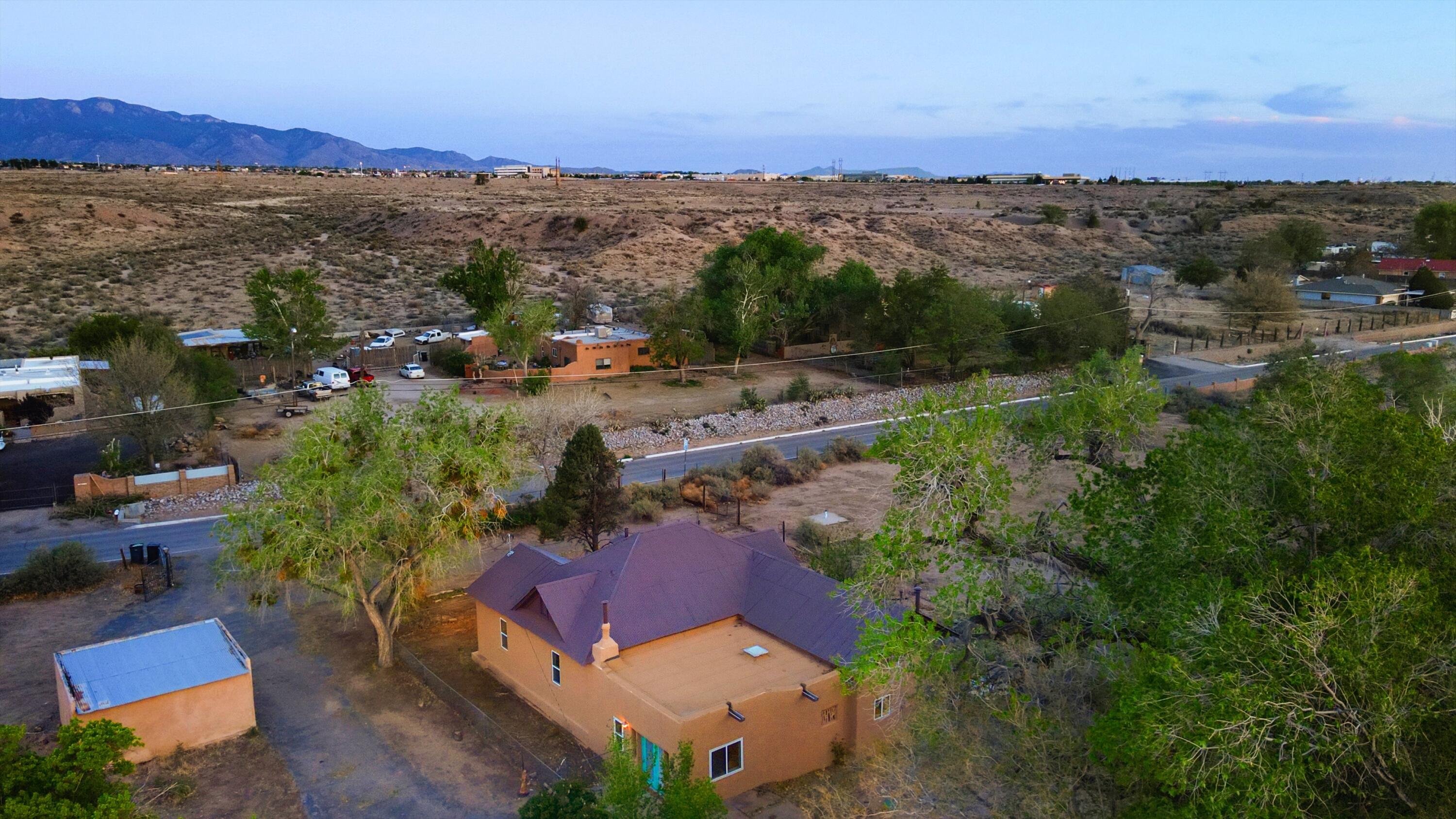 11009 EDITH Boulevard NE