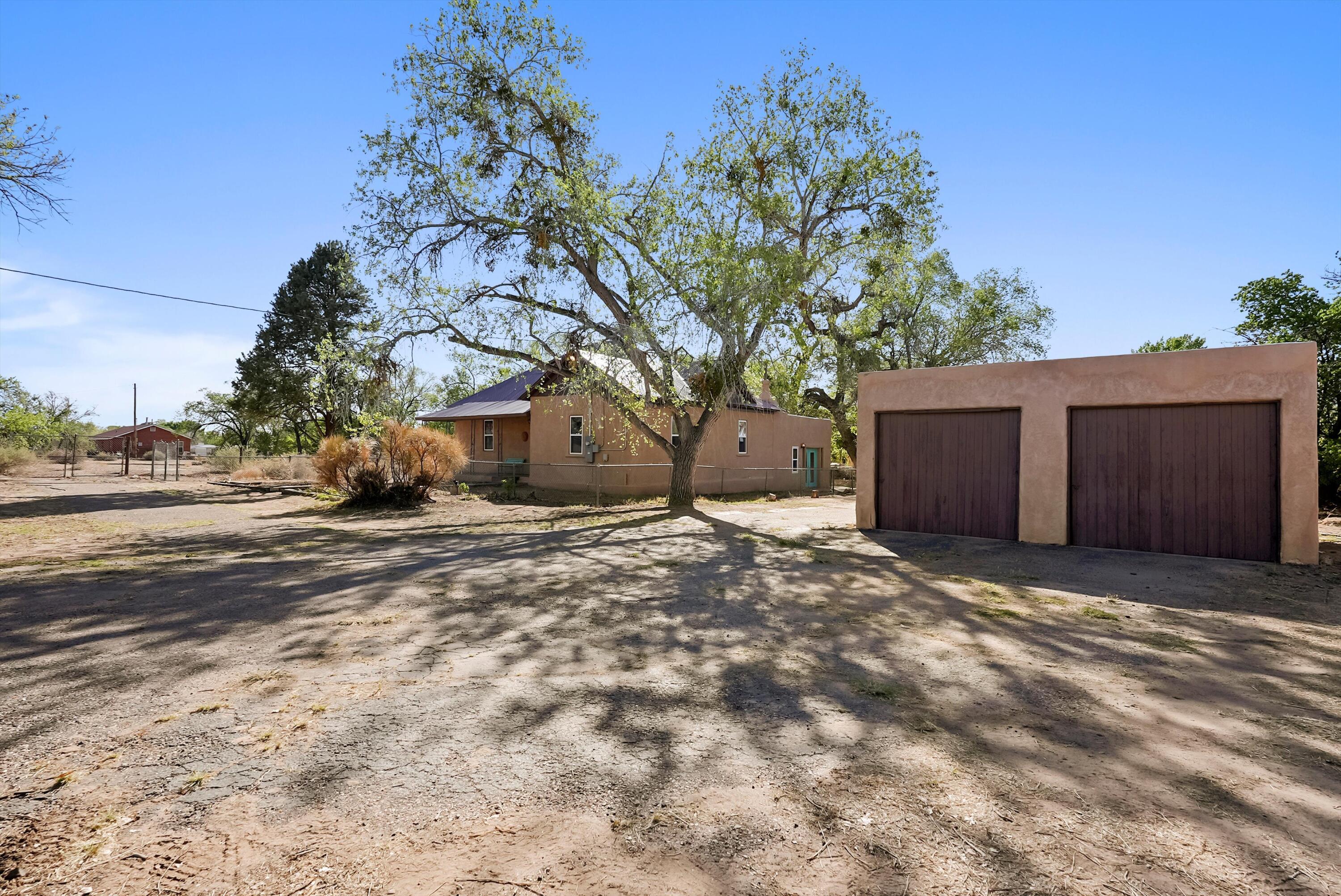 11009 EDITH Boulevard NE