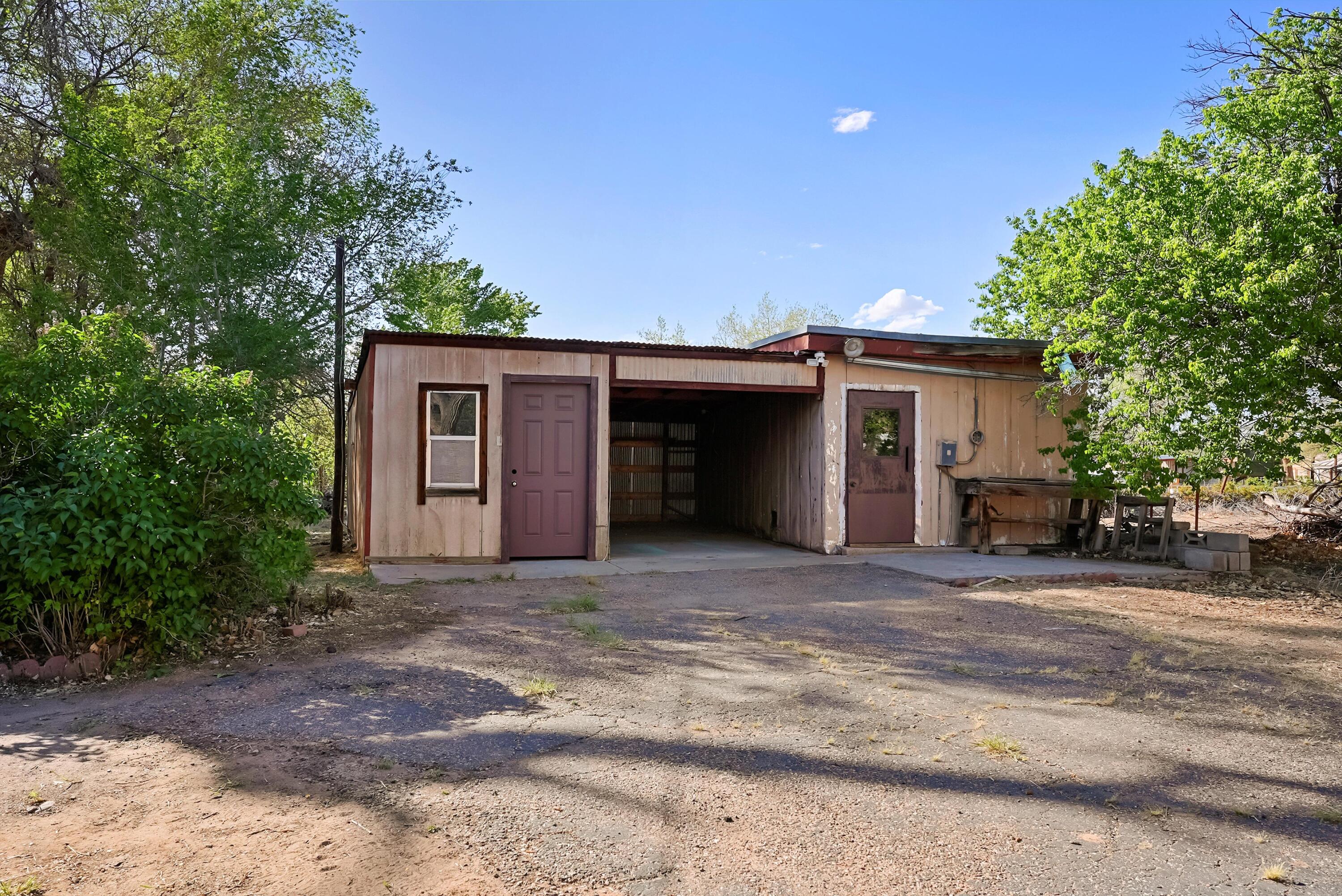 11009 EDITH Boulevard NE