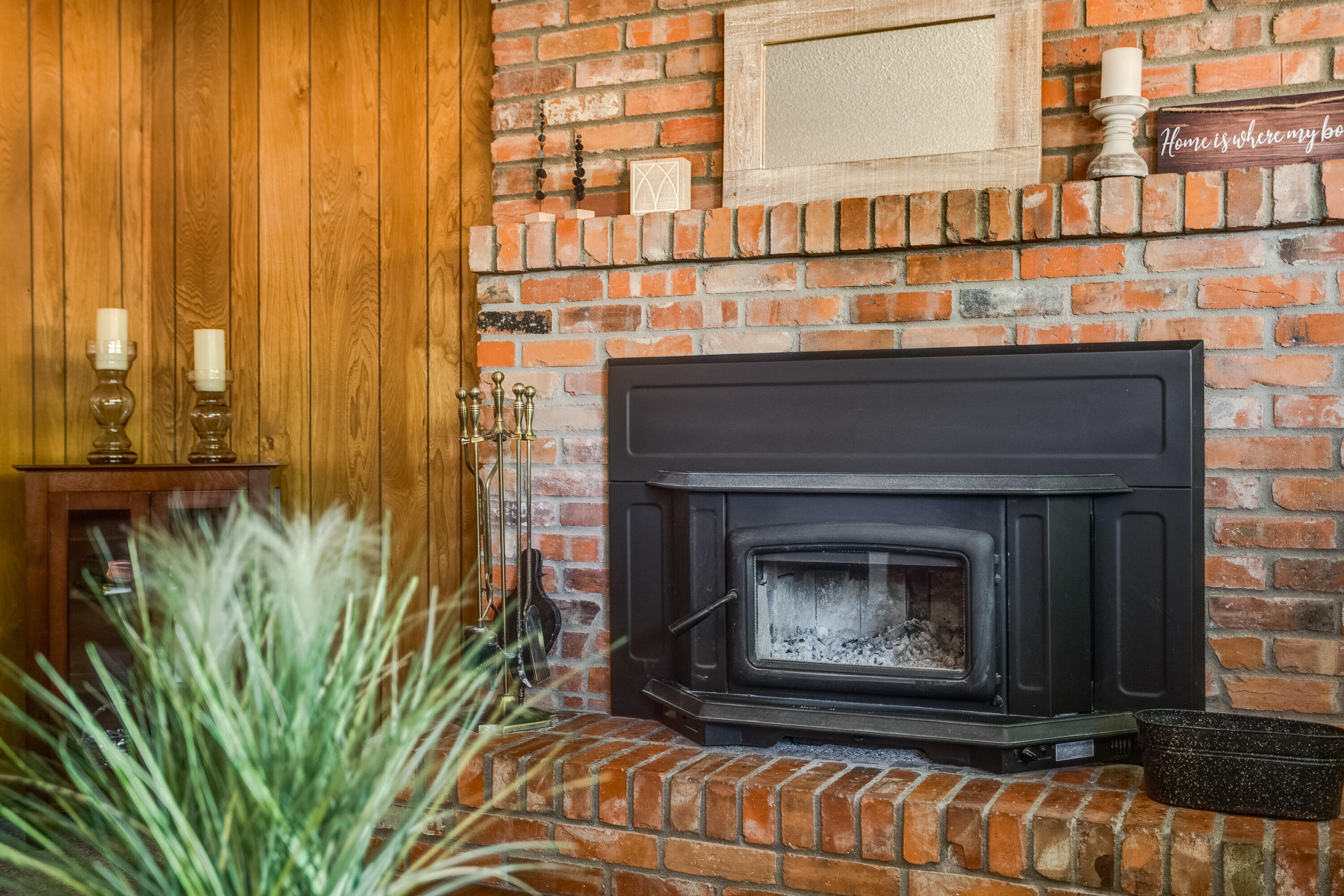 3616 SINGAPORE Circle NE