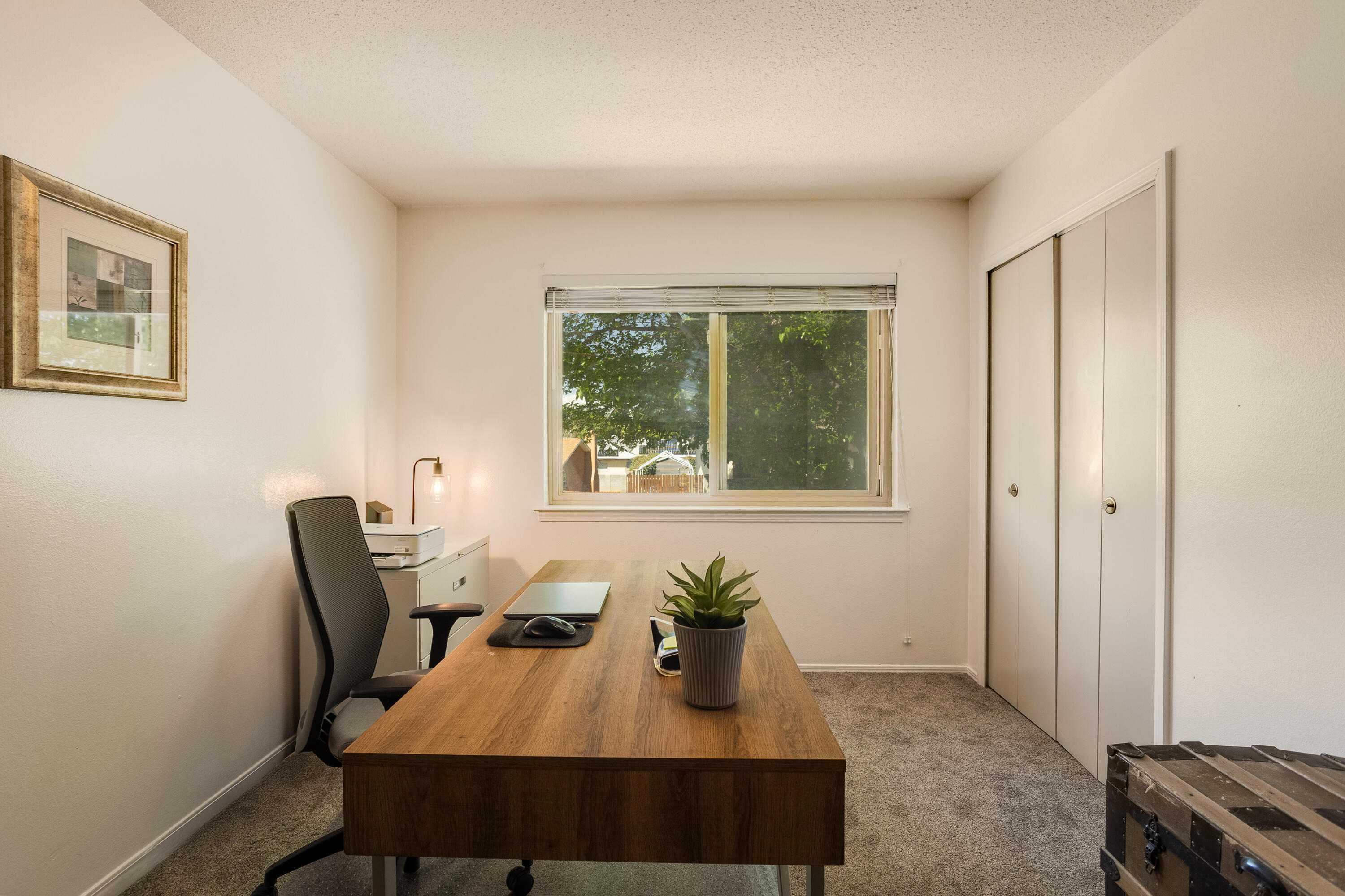 3616 SINGAPORE Circle NE