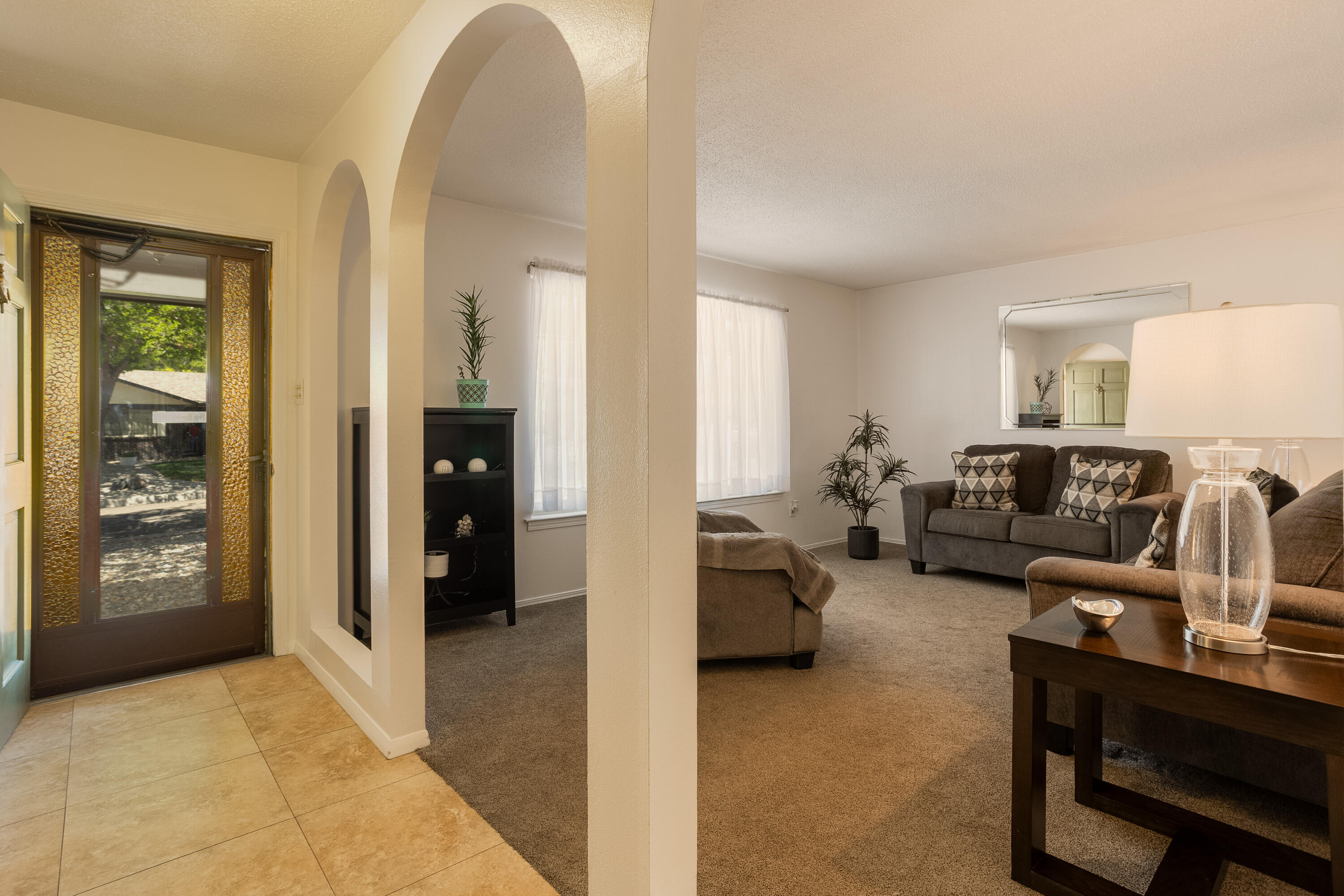 3616 SINGAPORE Circle NE