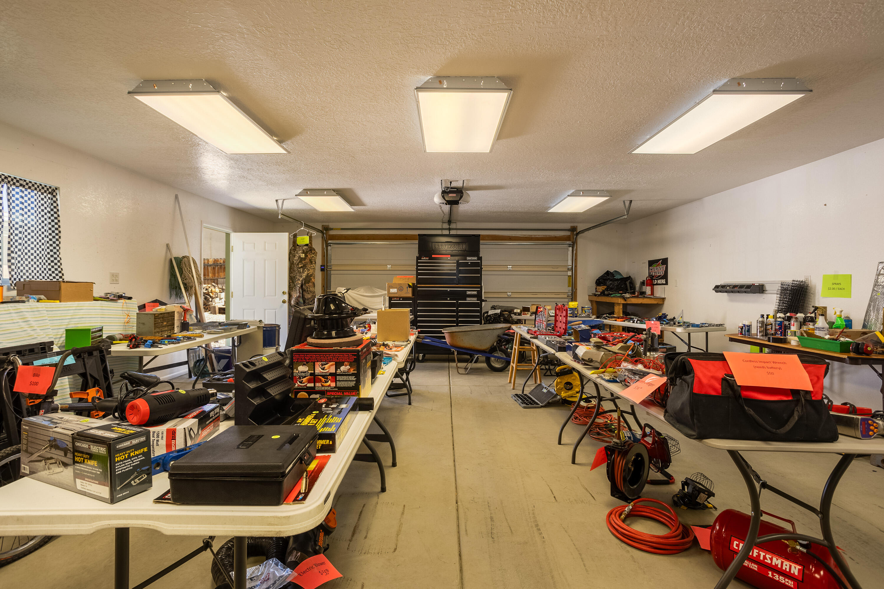 3616 SINGAPORE Circle NE