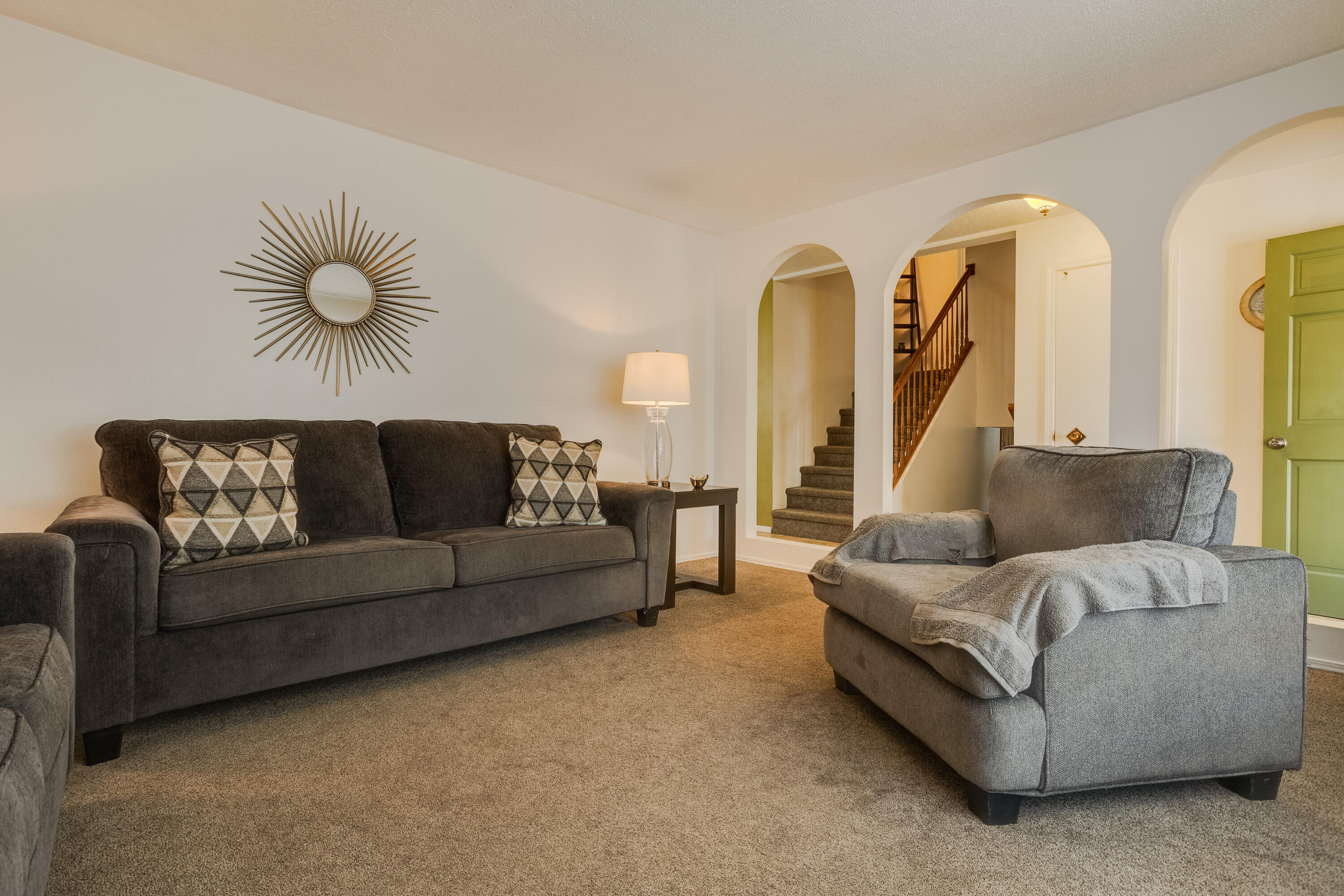 3616 SINGAPORE Circle NE