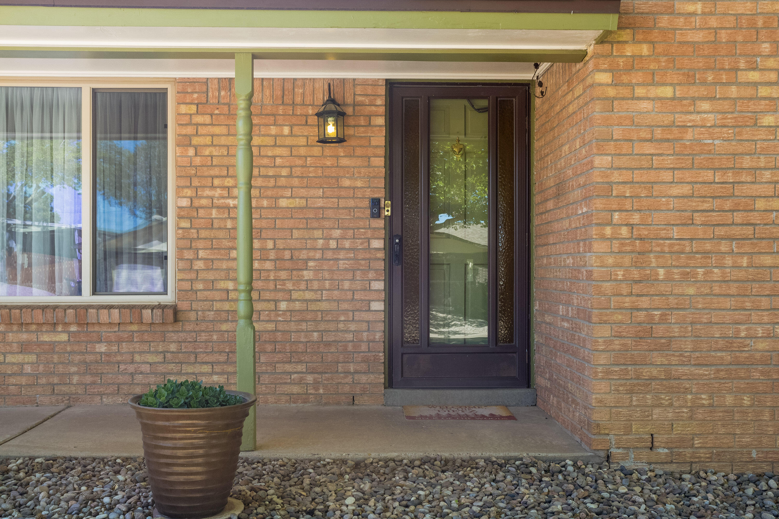 3616 SINGAPORE Circle NE