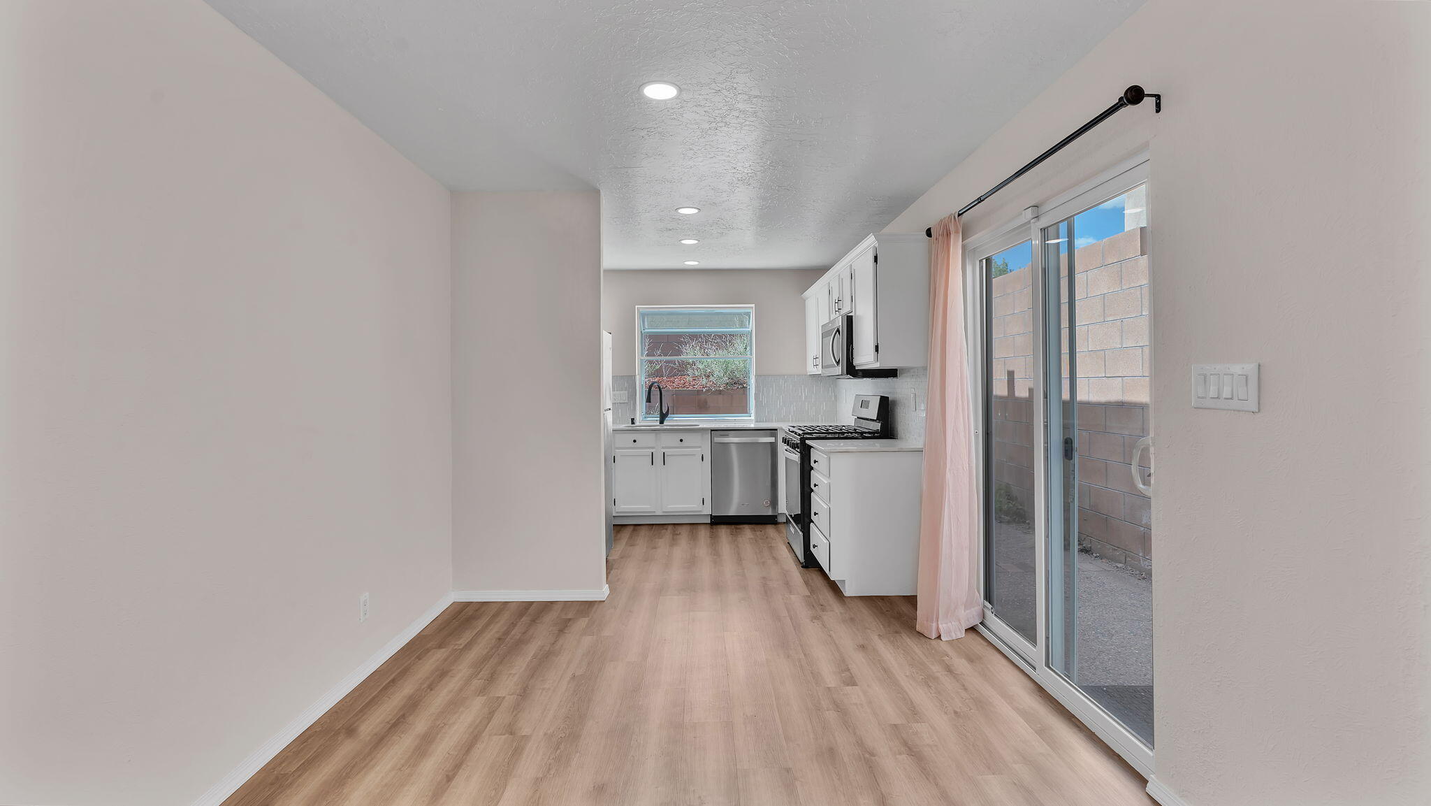 11119 SIDNEY Avenue NE