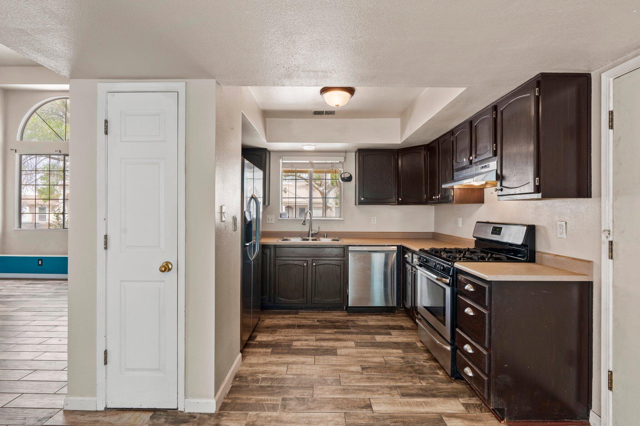 1725 CHAMISA Road NE