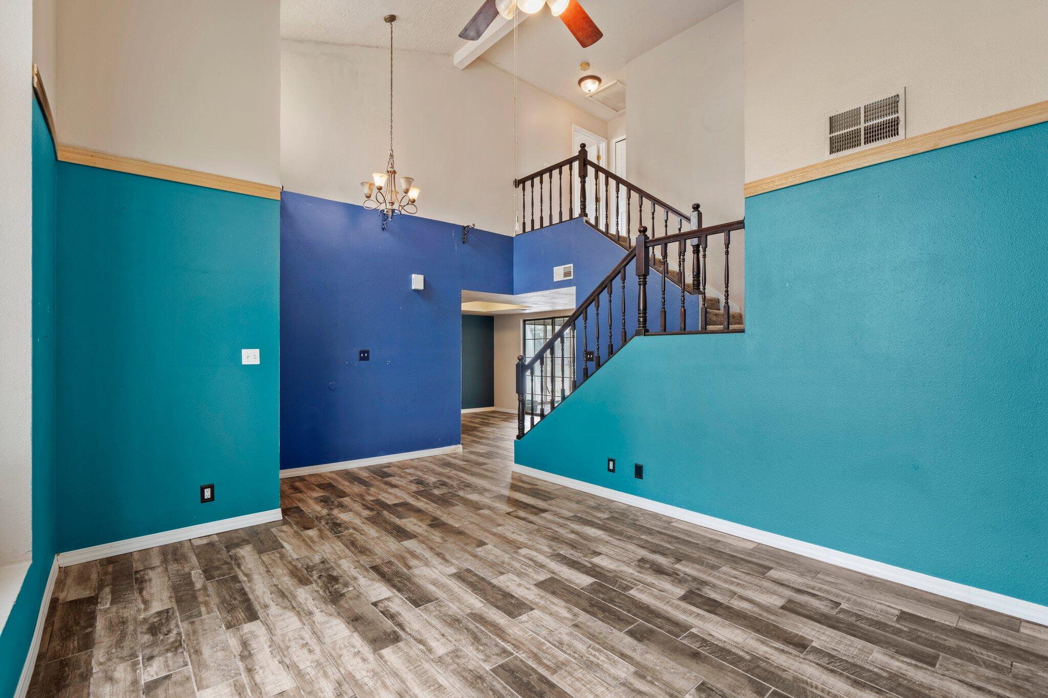 1725 CHAMISA Road NE