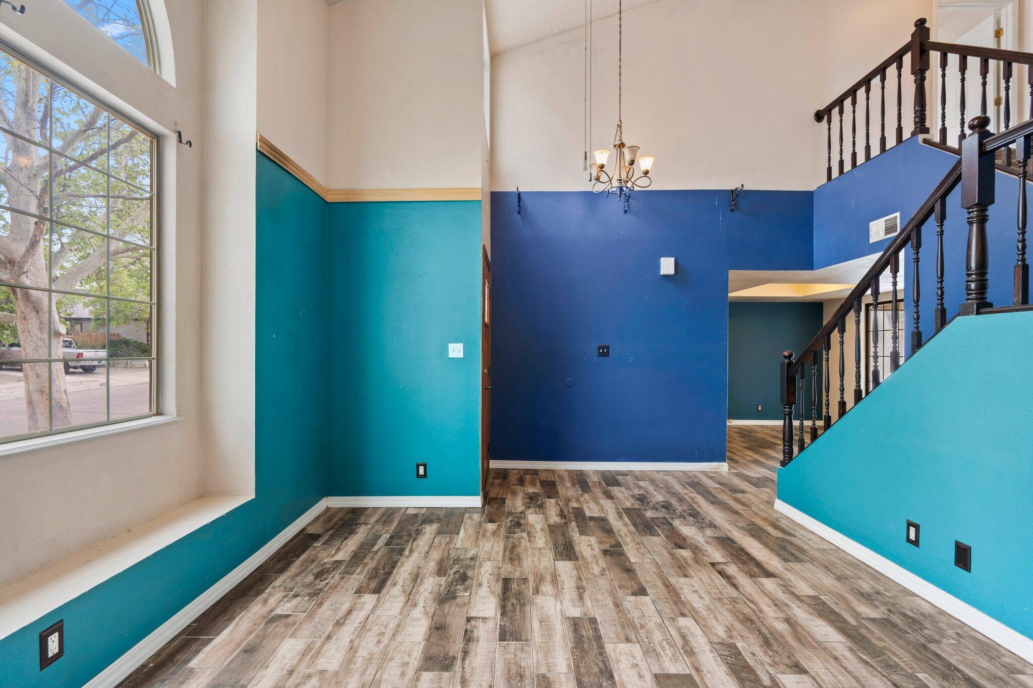 1725 CHAMISA Road NE