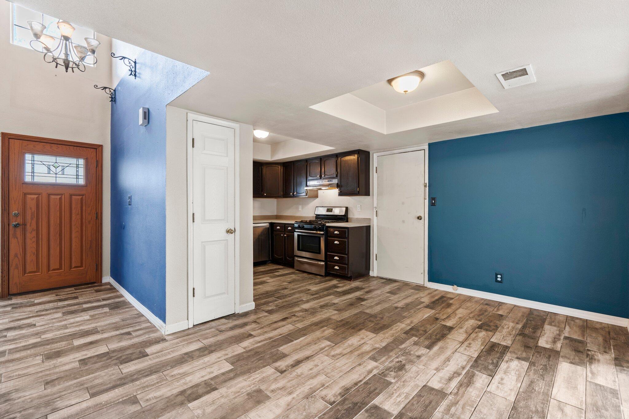 1725 CHAMISA Road NE