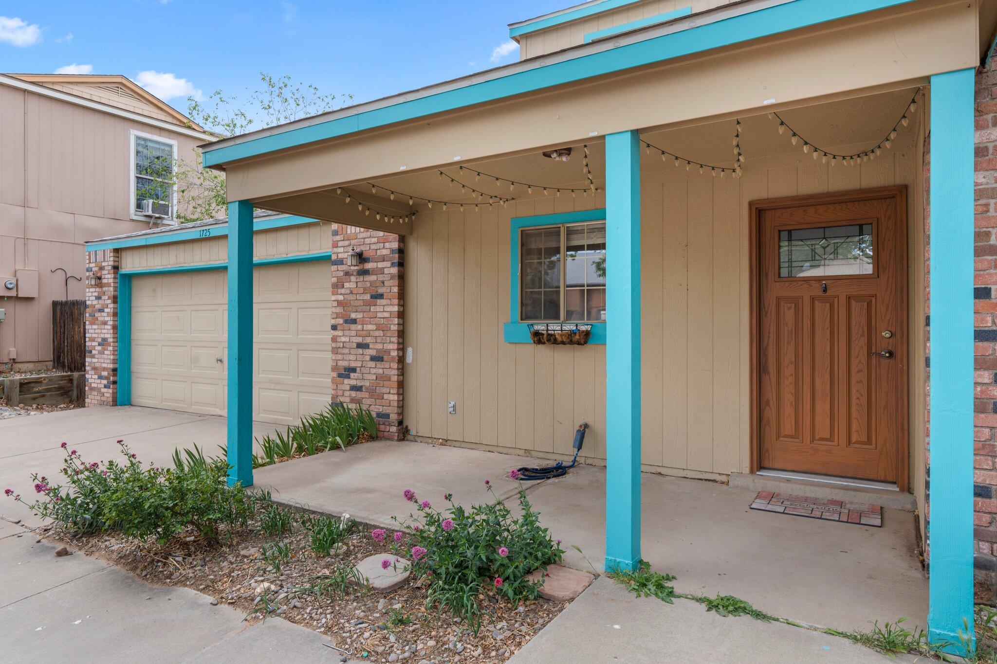 1725 CHAMISA Road NE