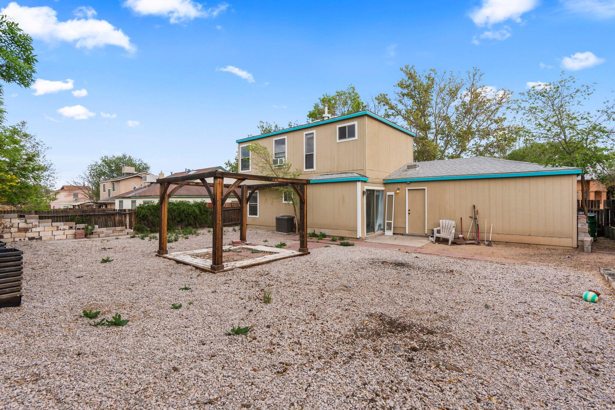 1725 CHAMISA Road NE