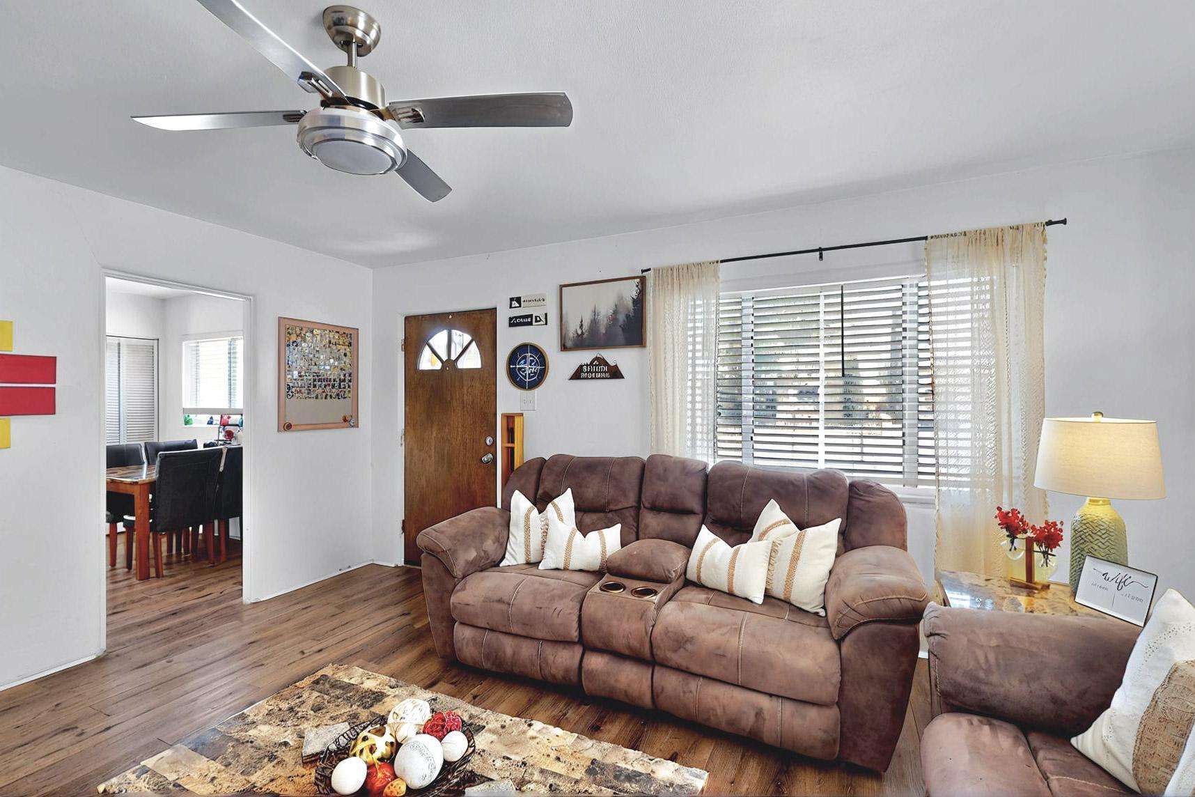 512 DOUGLAS MACARTHUR Road NW