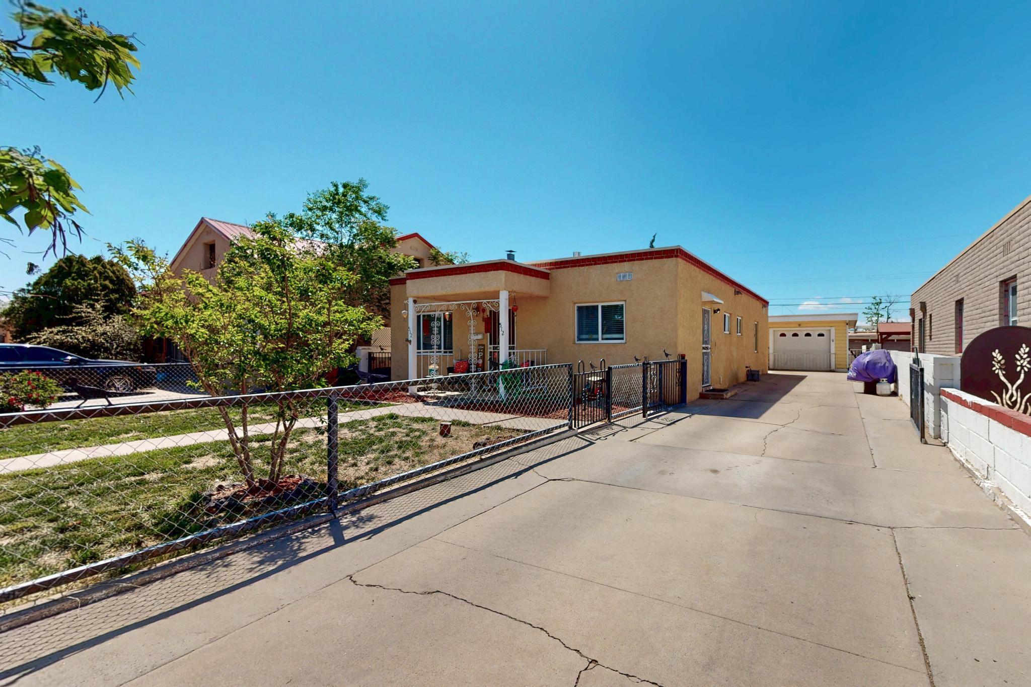 512 DOUGLAS MACARTHUR Road NW