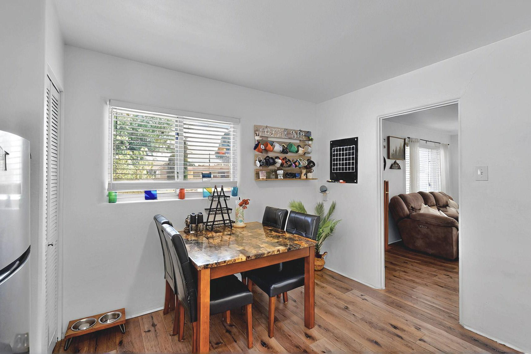 512 DOUGLAS MACARTHUR Road NW