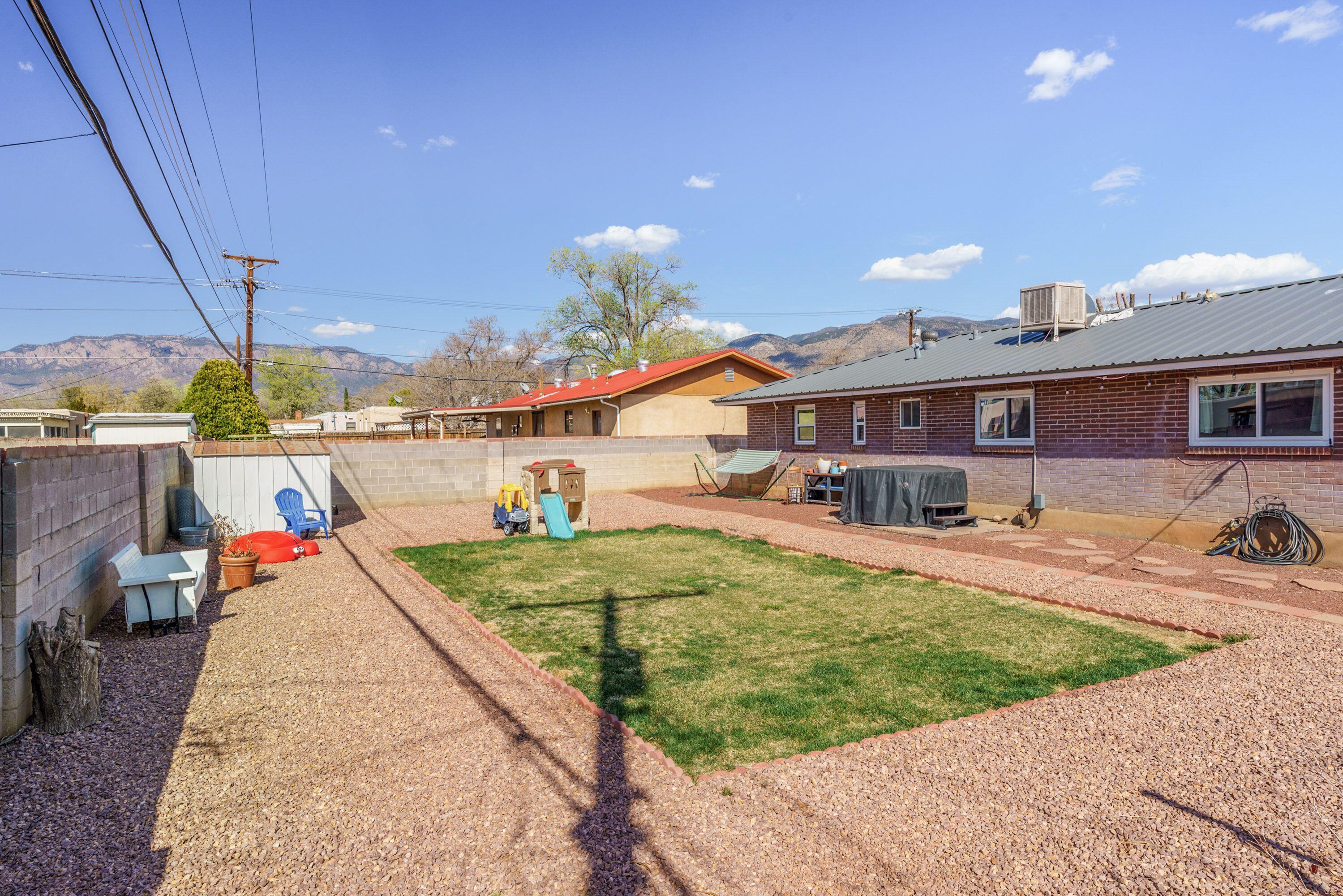 2325 STEVENS Drive NE