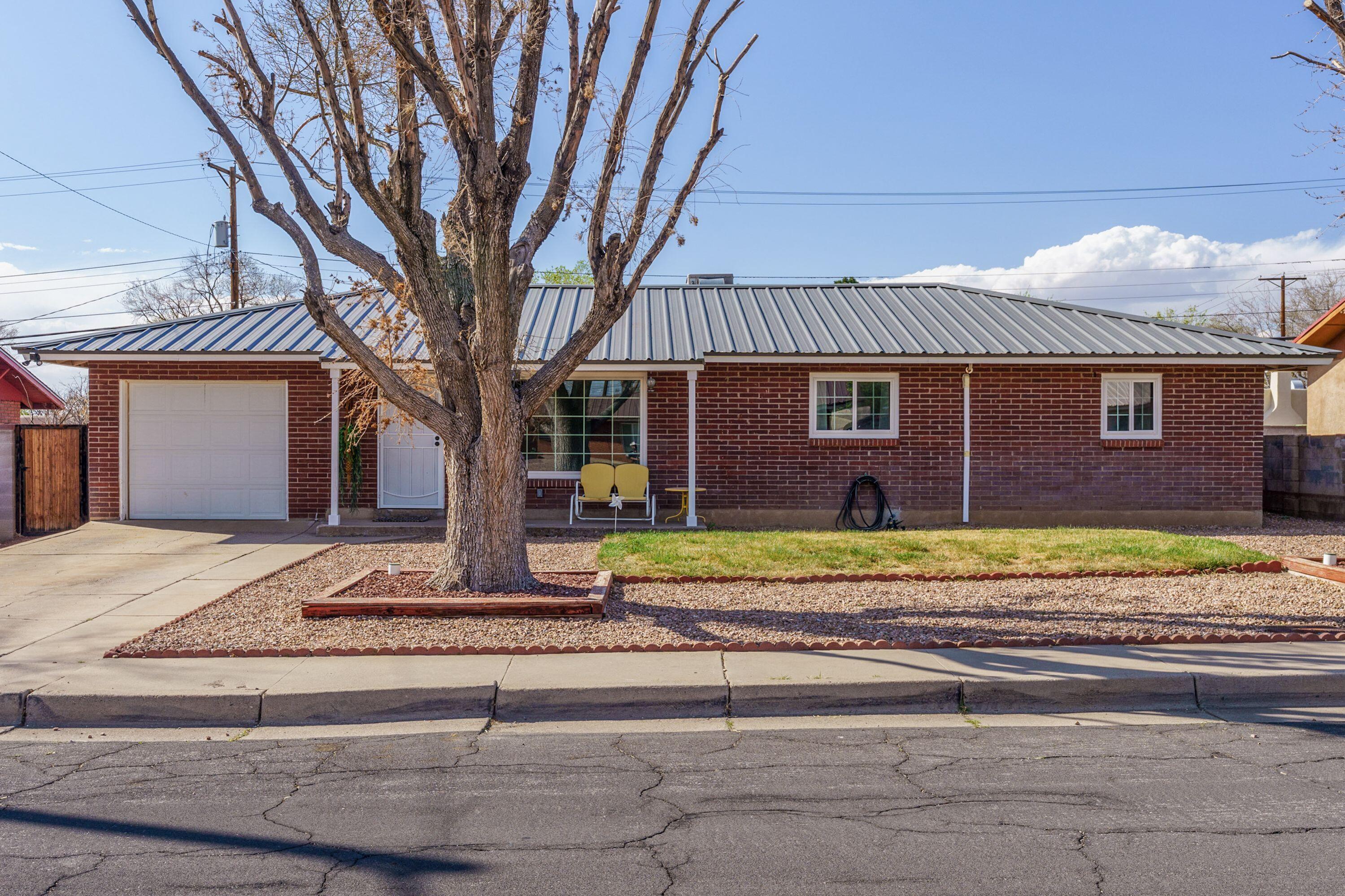 2325 STEVENS Drive NE