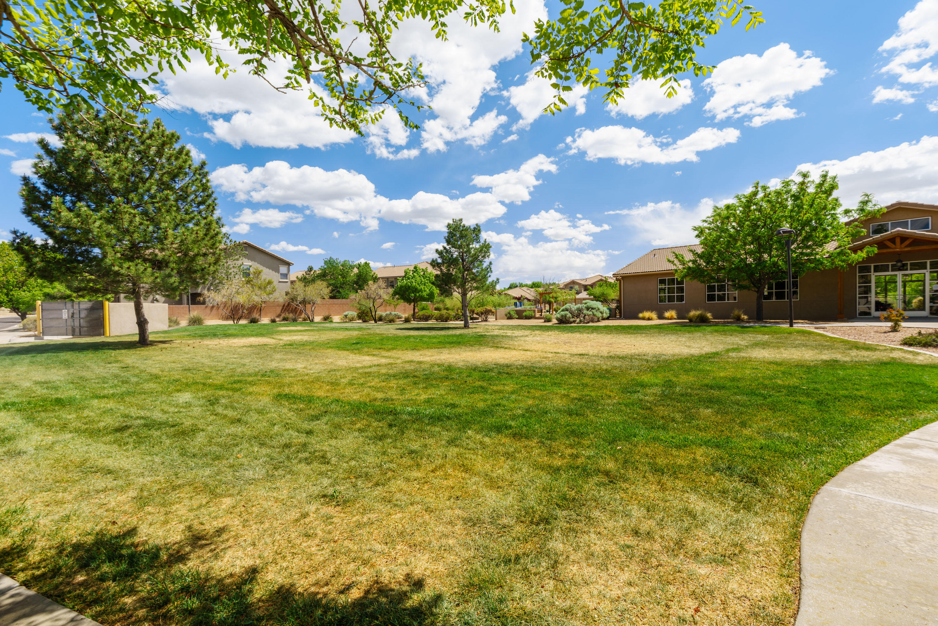 10932 Fort Point Lane NE