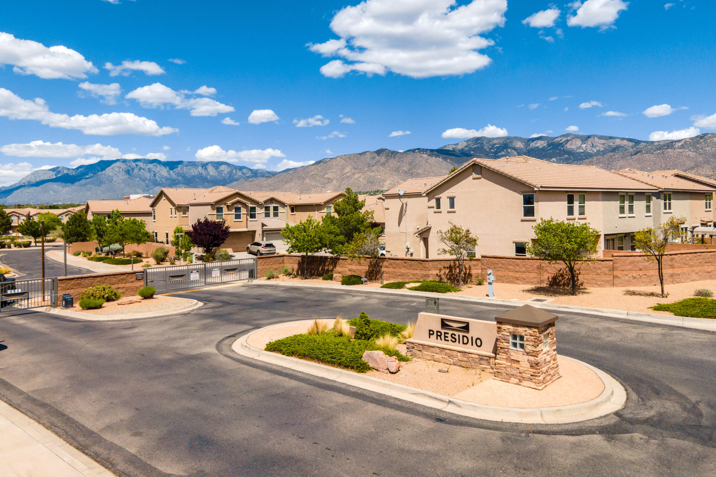 10932 Fort Point Lane NE