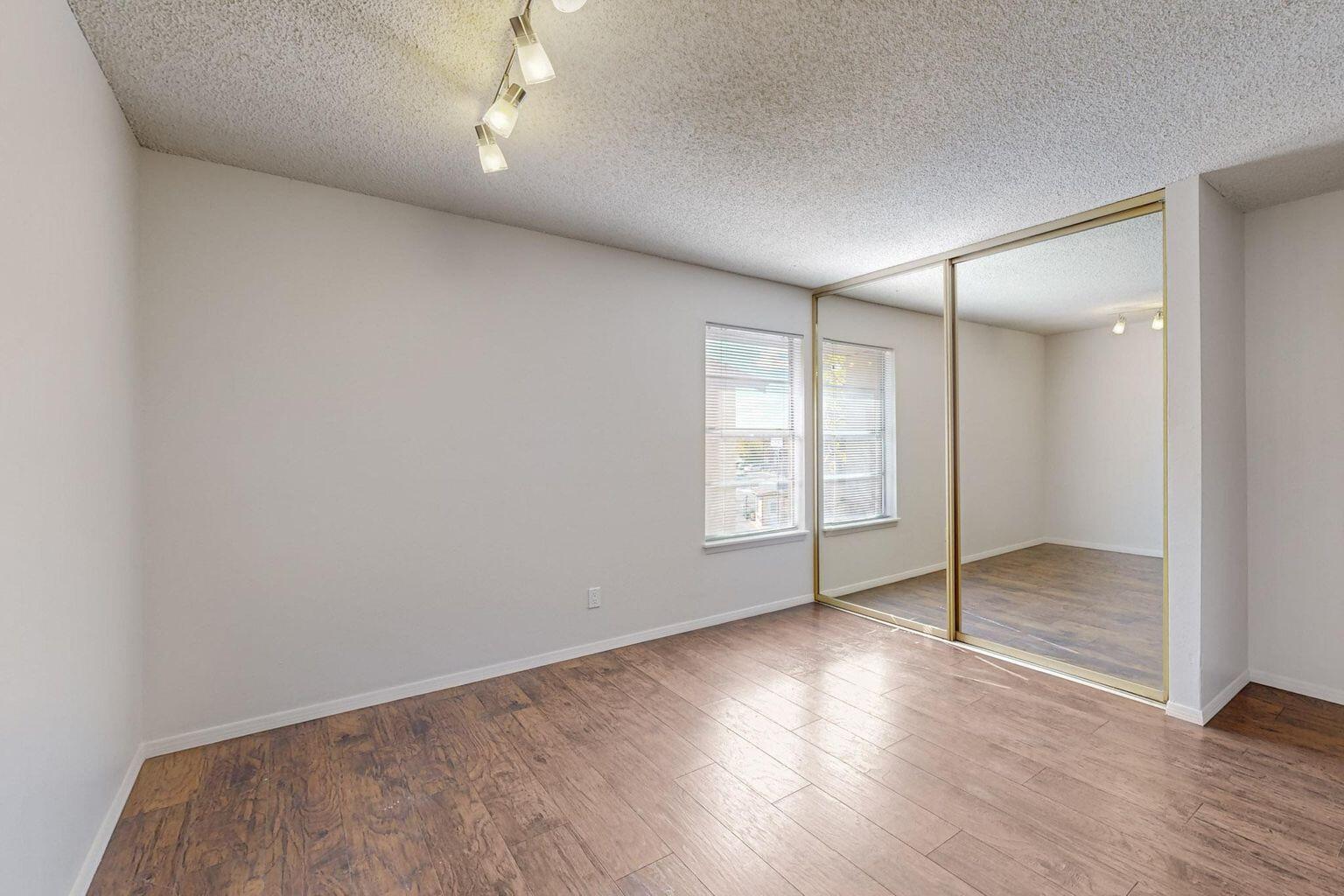 3831 MONTGOMERY Boulevard NE 433