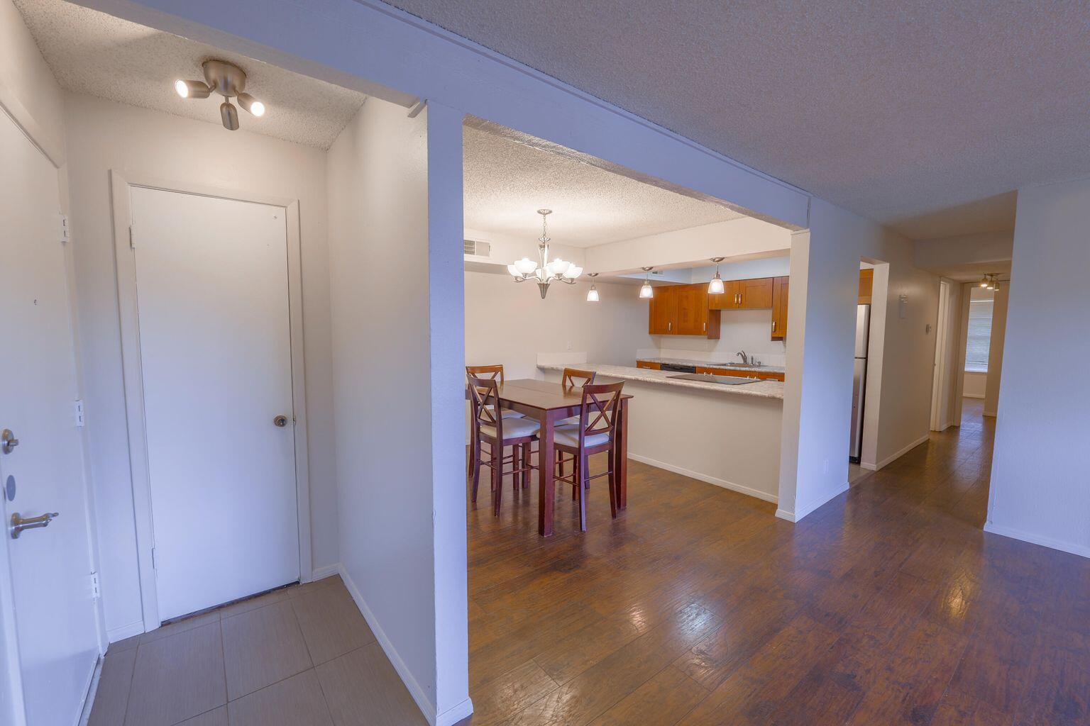 3831 MONTGOMERY Boulevard NE 433