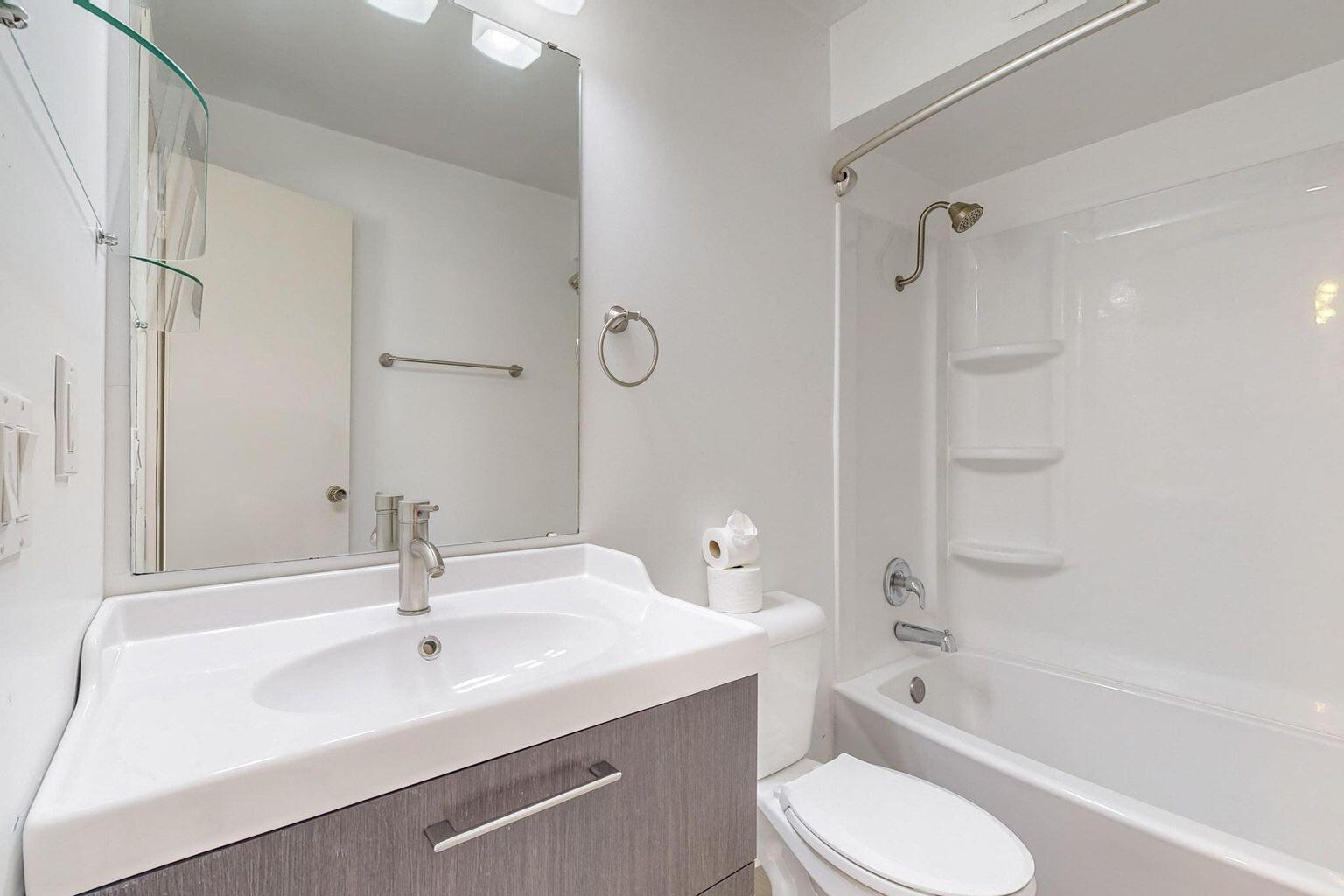 3831 MONTGOMERY Boulevard NE 433