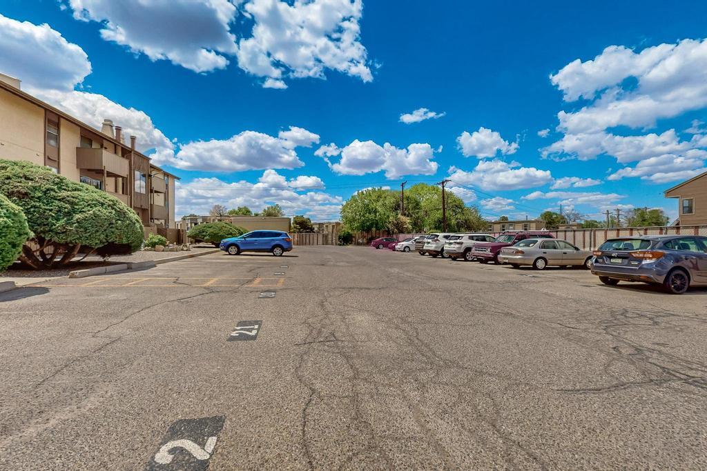 3867 MONTGOMERY Boulevard NE 1604