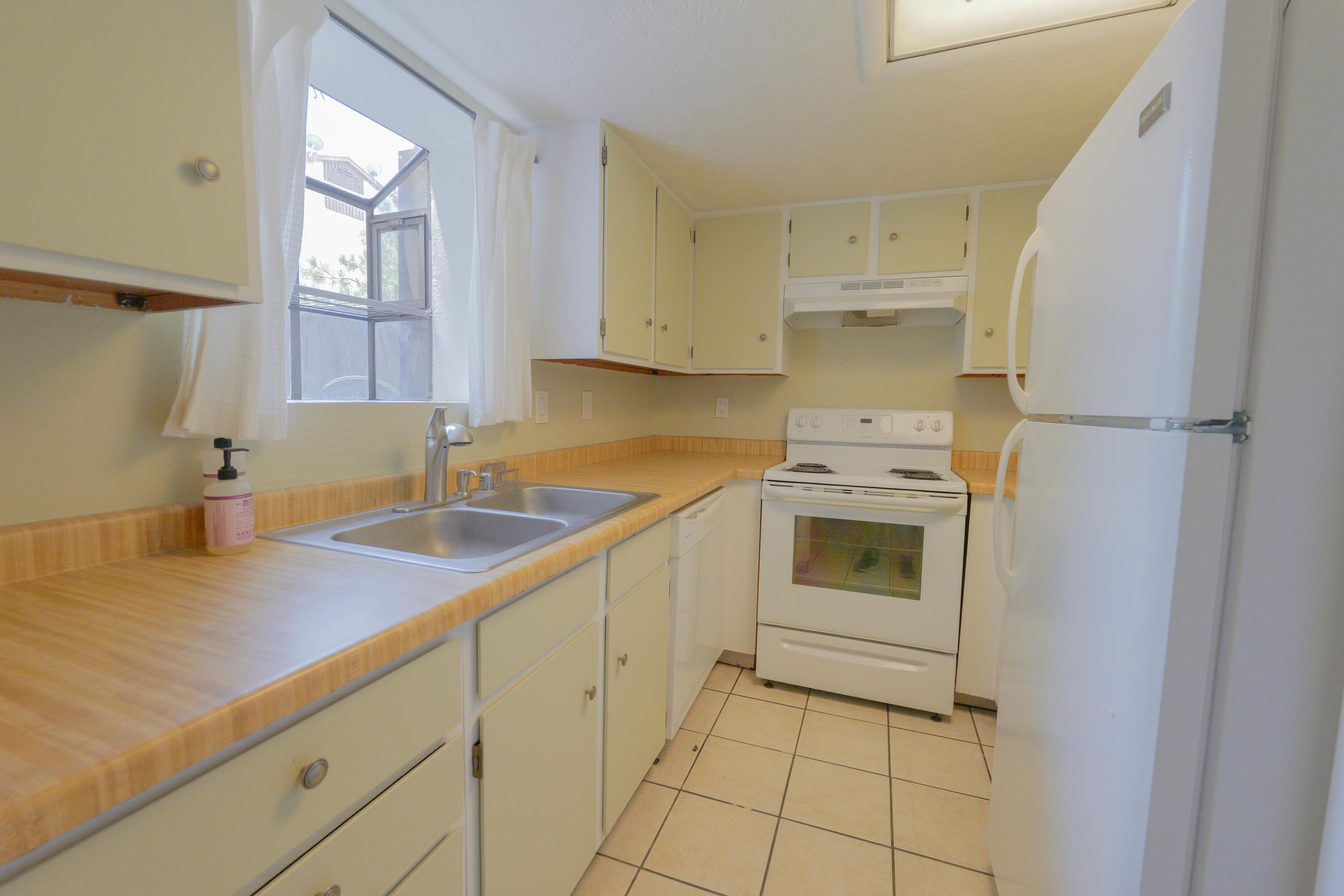 3867 MONTGOMERY Boulevard NE 1604