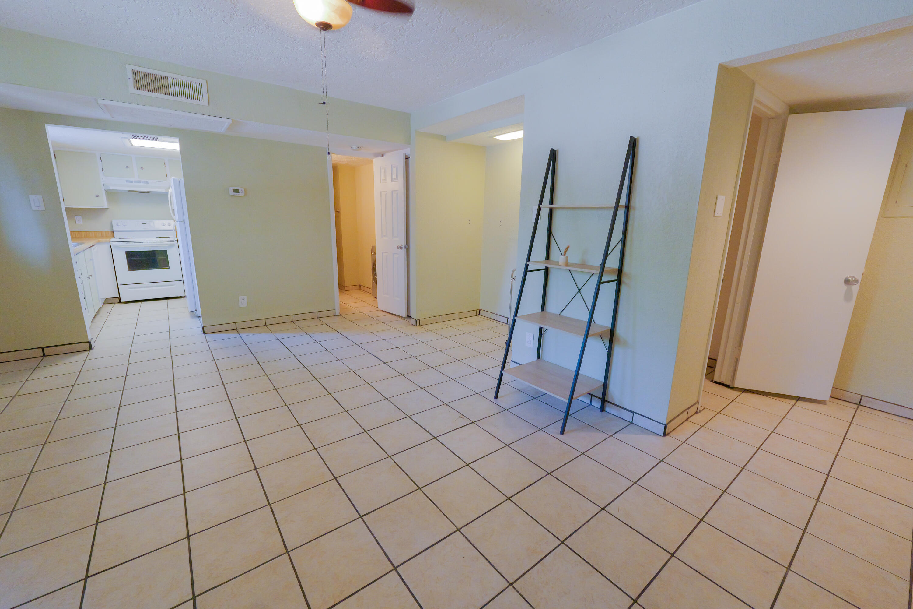 3867 MONTGOMERY Boulevard NE 1604