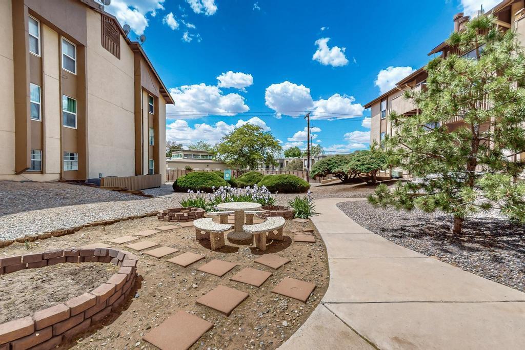 3867 MONTGOMERY Boulevard NE 1604