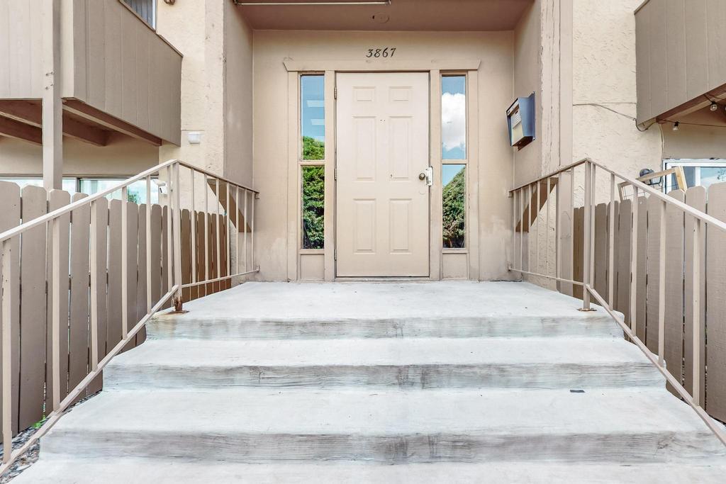 3867 MONTGOMERY Boulevard NE 1604