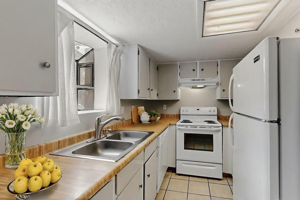 3867 MONTGOMERY Boulevard NE 1604