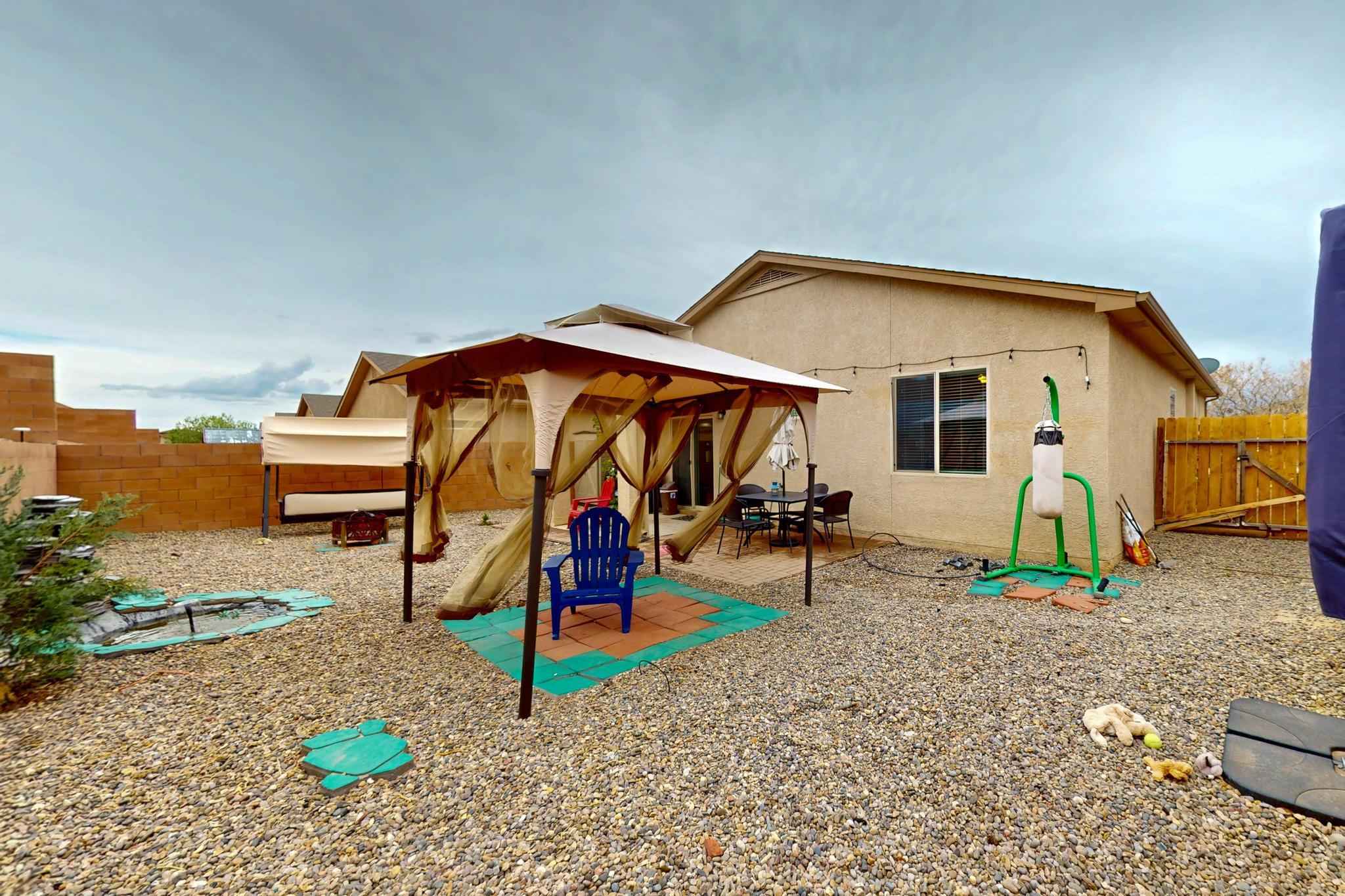 1406 Bluesky NE
