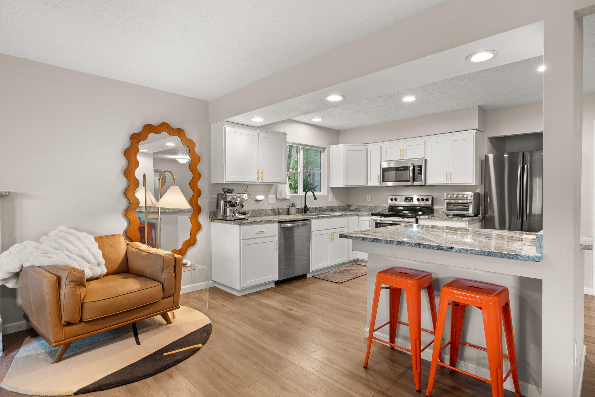 7620 BUCKBOARD Avenue NE