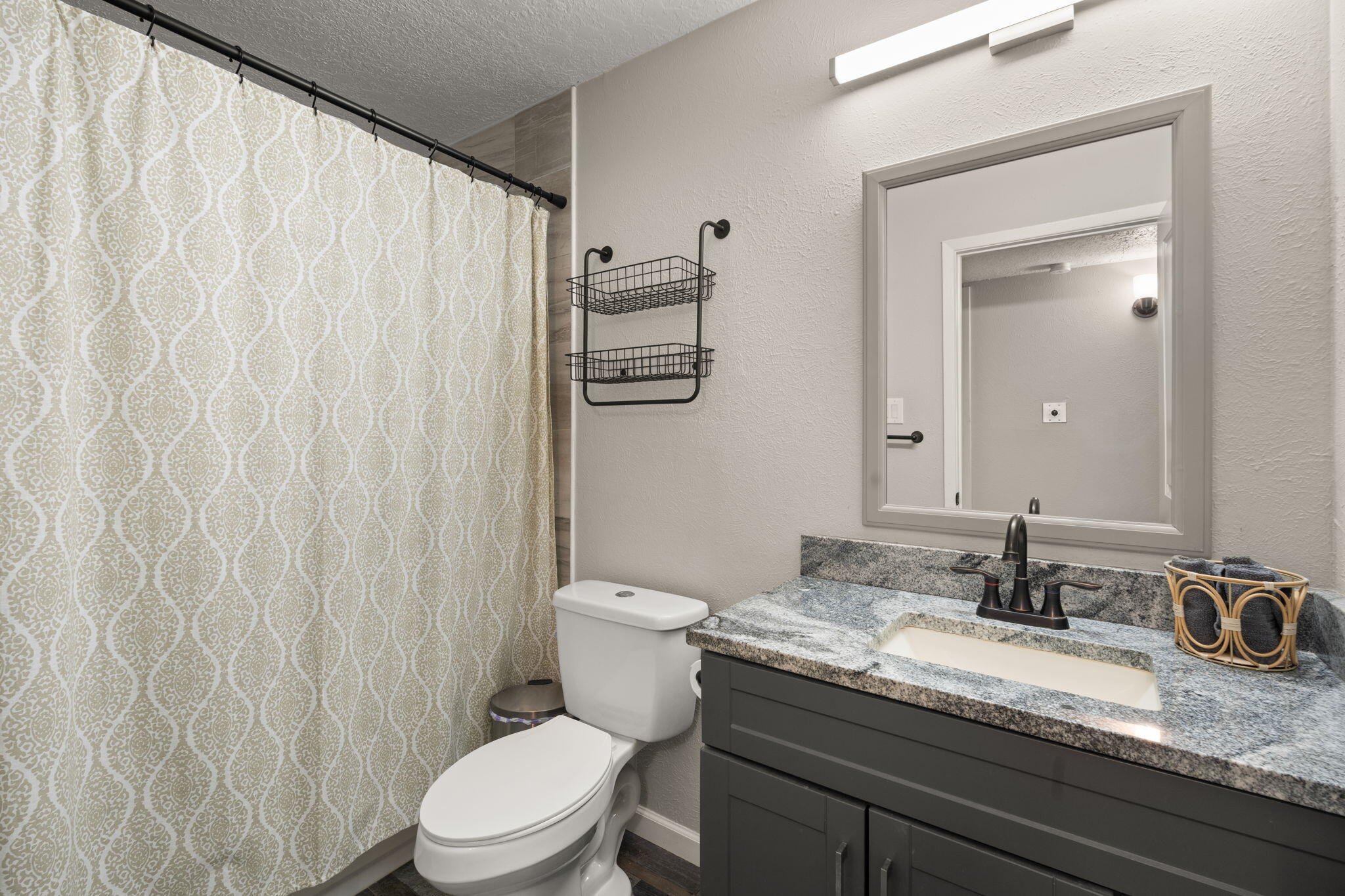 7620 BUCKBOARD Avenue NE