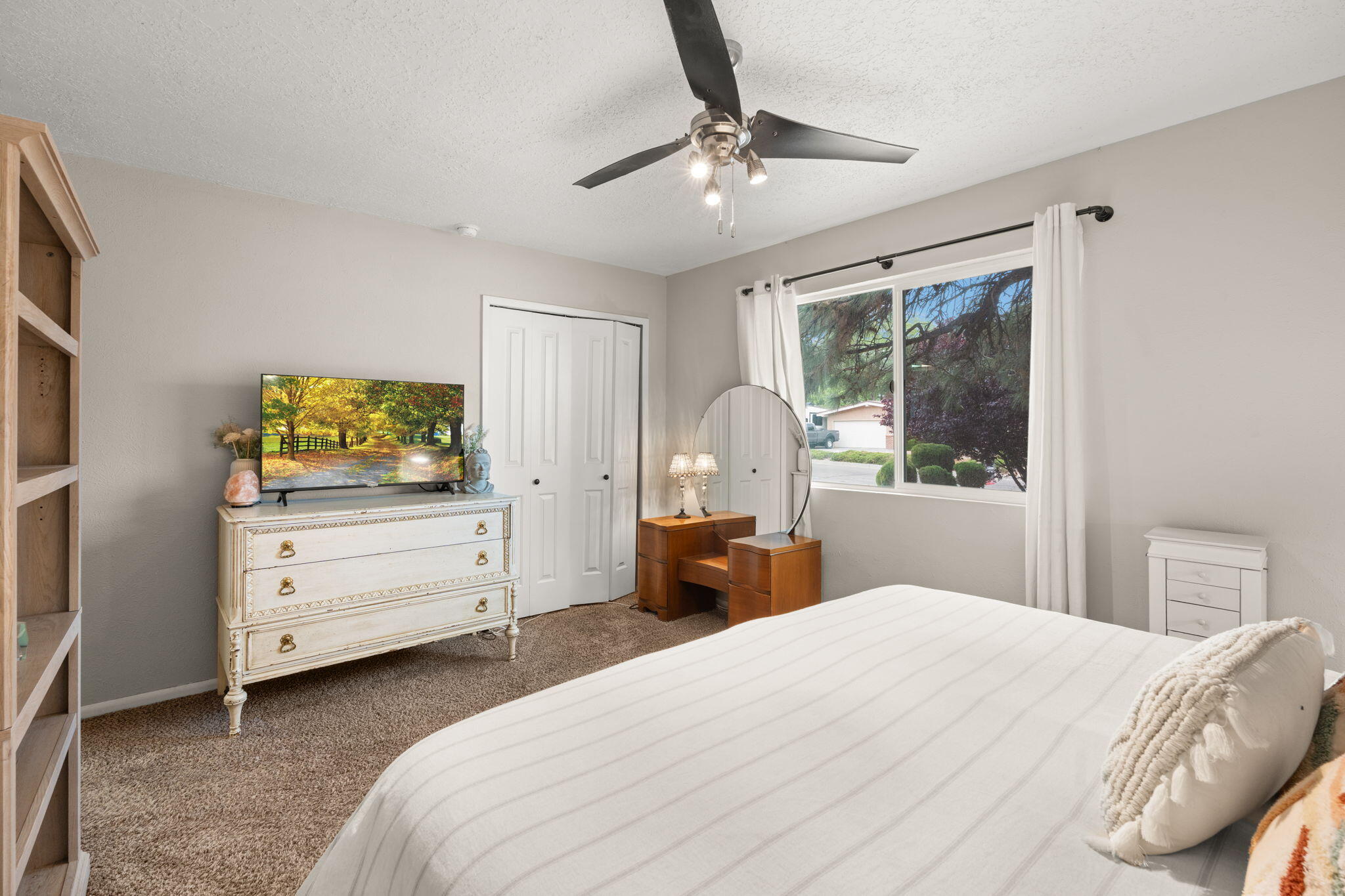 7620 BUCKBOARD Avenue NE